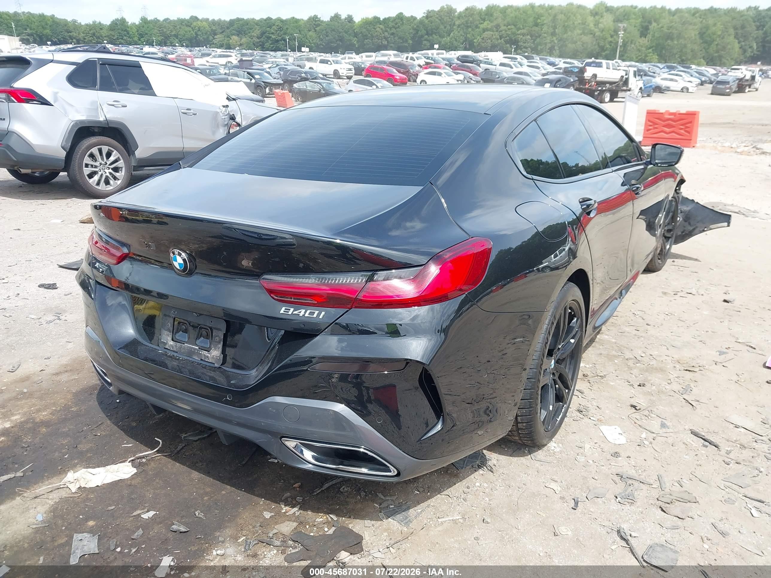 2022 BMW 8er VIN WBAGV4C05NCH22606 IAAI salvage auction — Unknown, Salvage (Georgia), sold $20,000 on 2026-10-13 (photo 4)