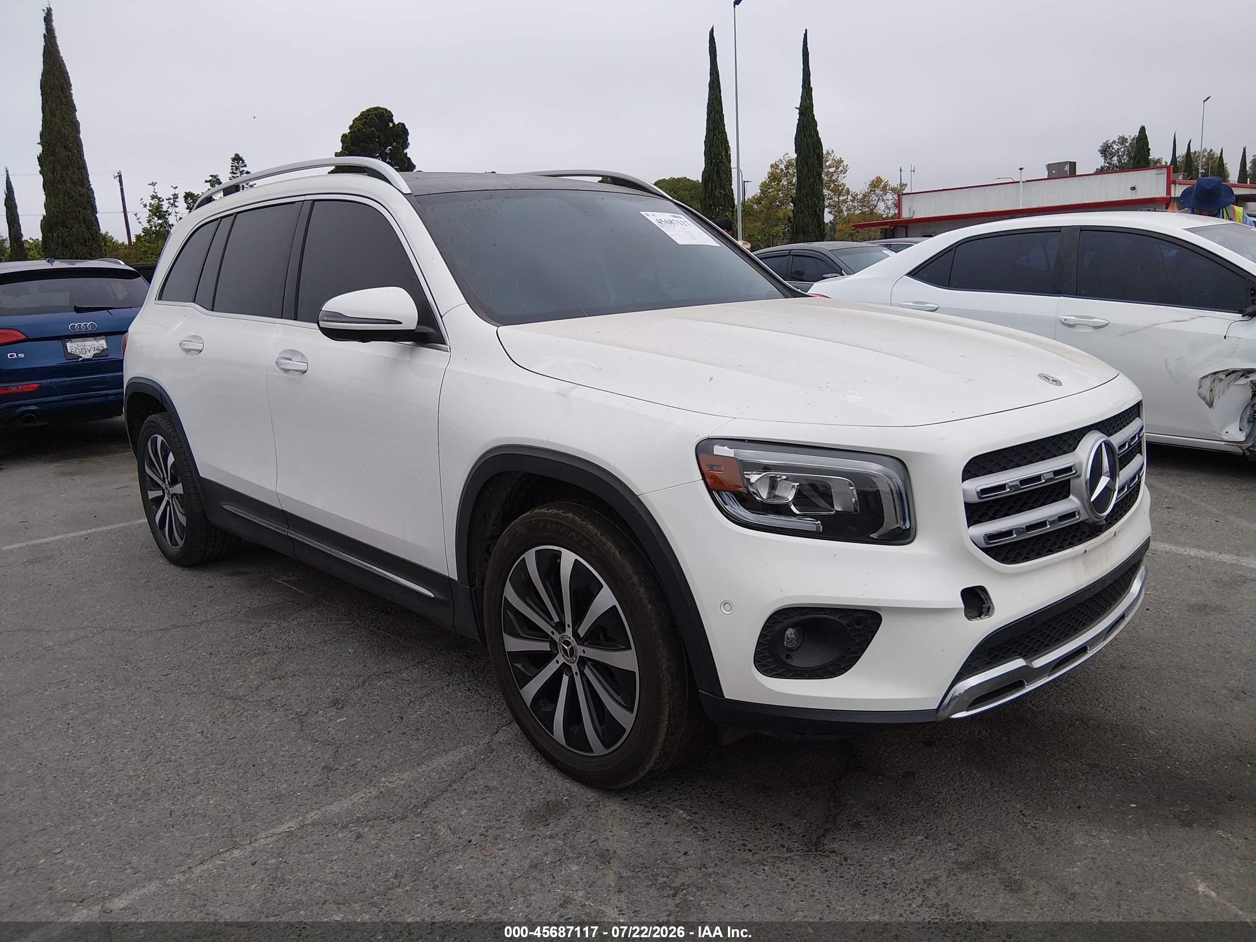 2020 Mercedes-Benz GLB-Class VIN W1N4M4GBXLW027673 — IAAI salvage auction photo