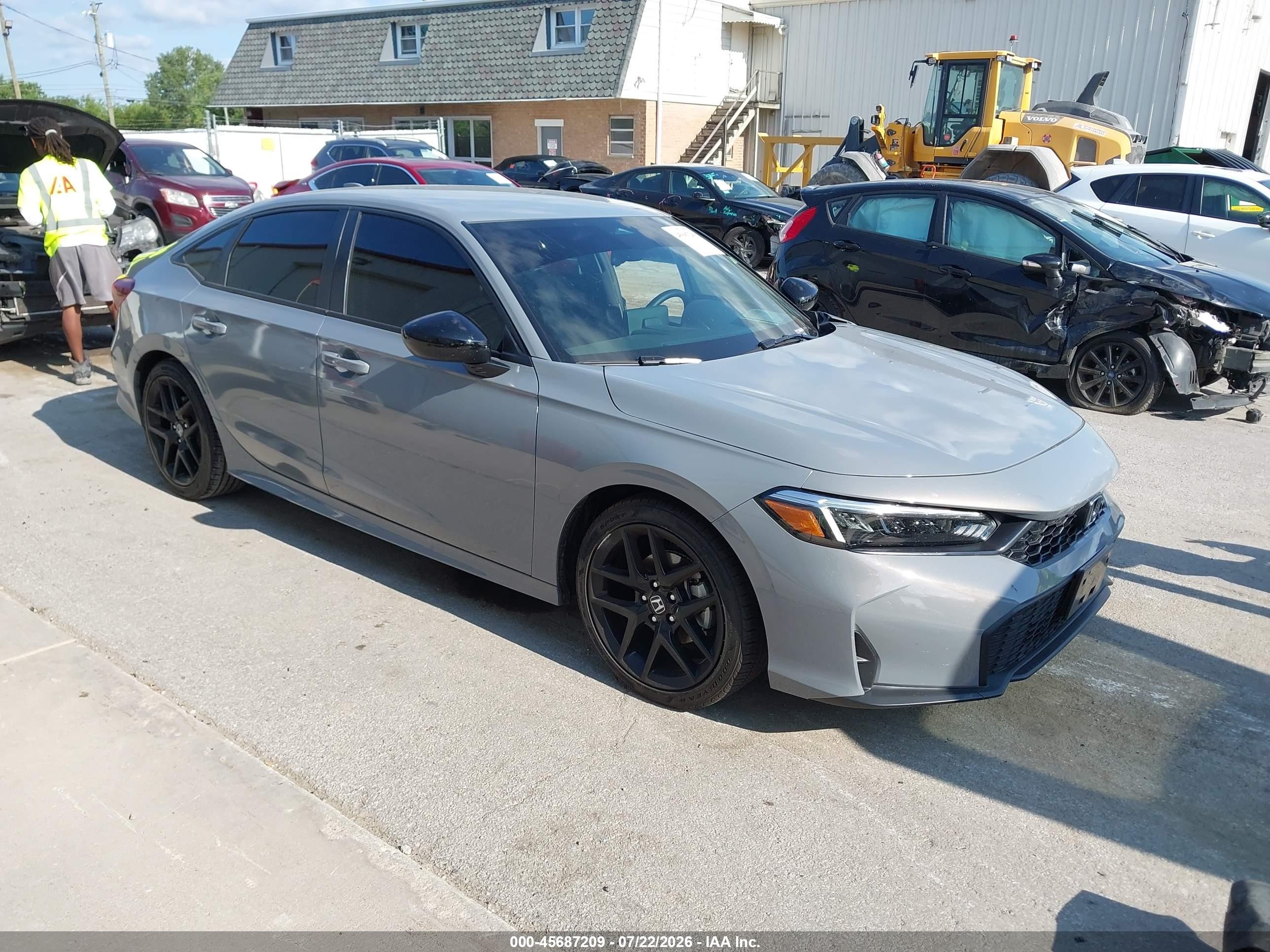 2026 Honda Civic VIN 2HGFE2F52TH578628 — IAAI salvage auction photo