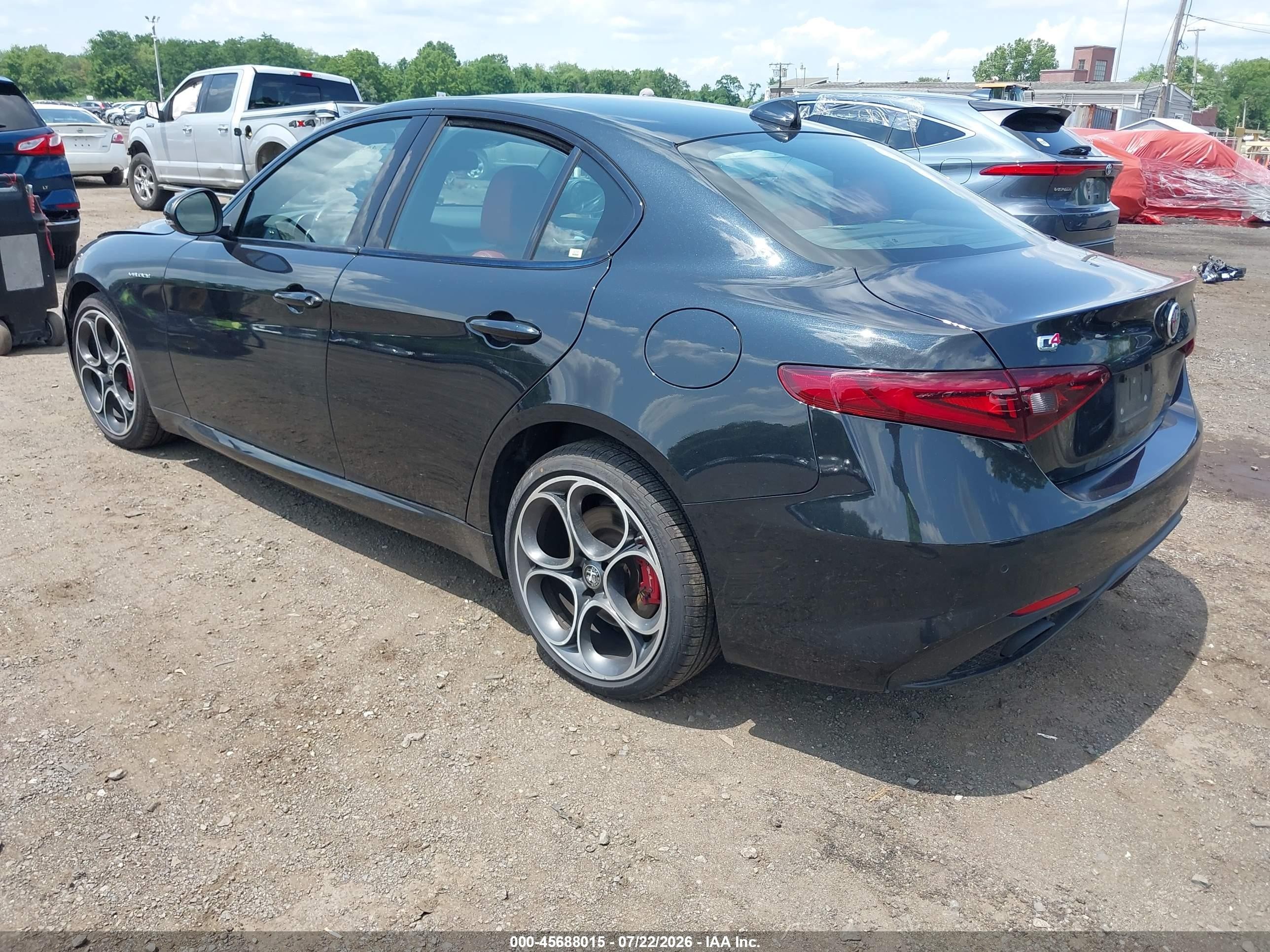 2023 Alfa Romeo Giulia VIN ZARFANBN5P7674360 IAAI salvage auction — Water/Flood, Salvage (Idaho), sold $7,900 on 2026-09-19 (photo 3)