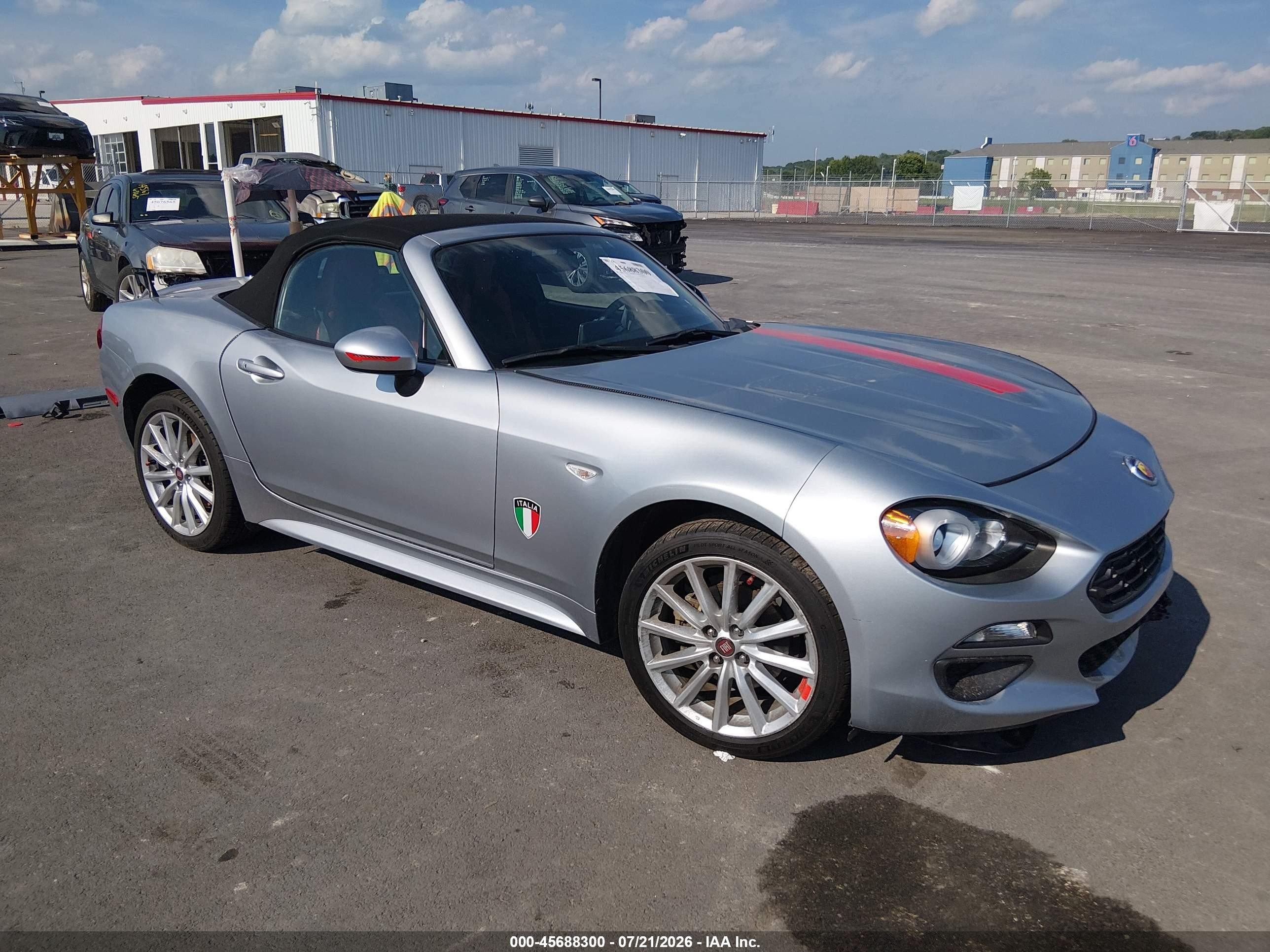 2019 Fiat 124 spider VIN JC1NFAEK4K0141903 IAAI salvage auction — Unknown, Salvage (Illinois), sold $1,150 on 2026-09-08 (photo 1)