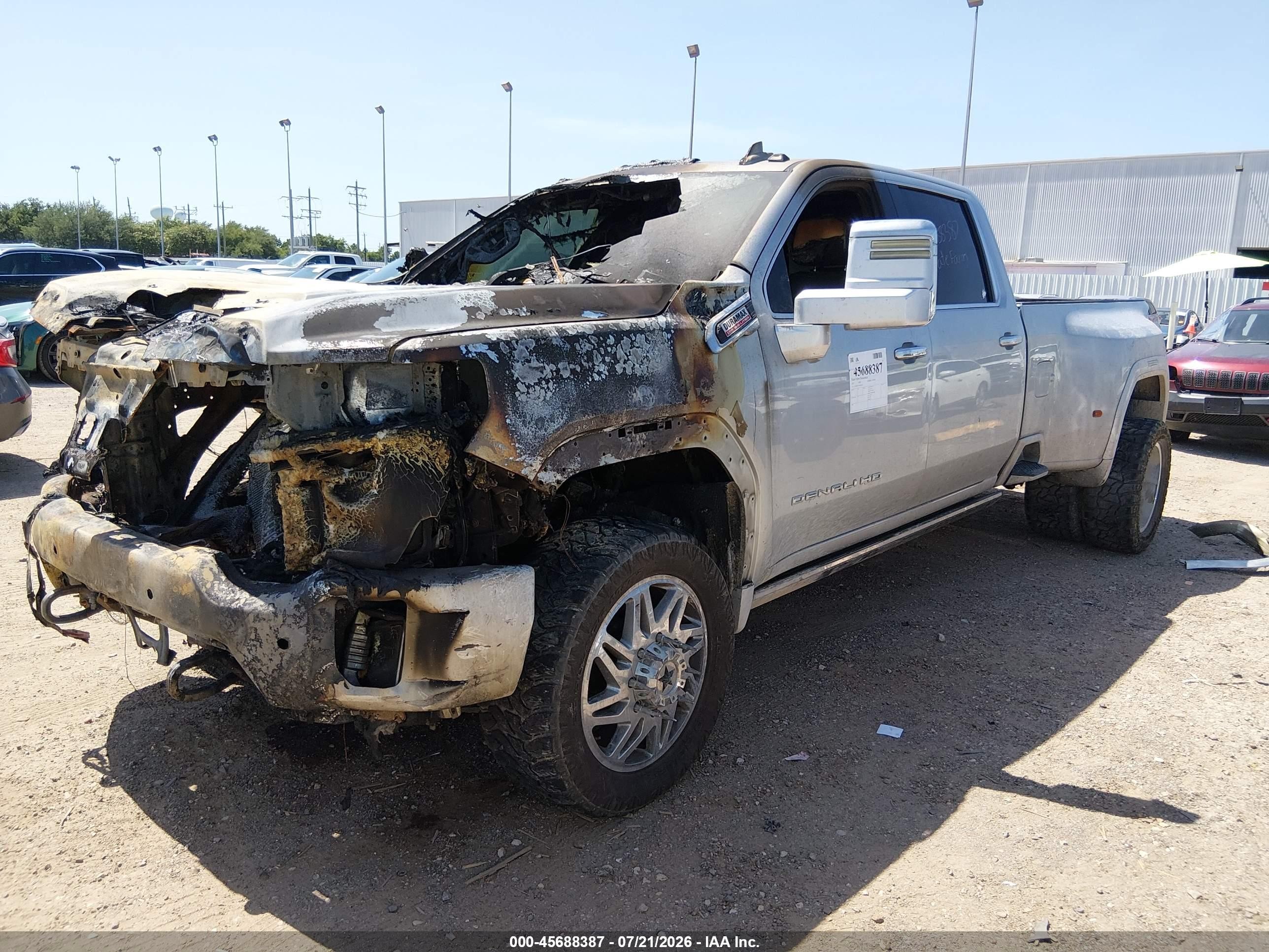 2022 GMC Sierra 3500 HD VIN 1GT49WEY1NF239103 — IAAI salvage auction photo
