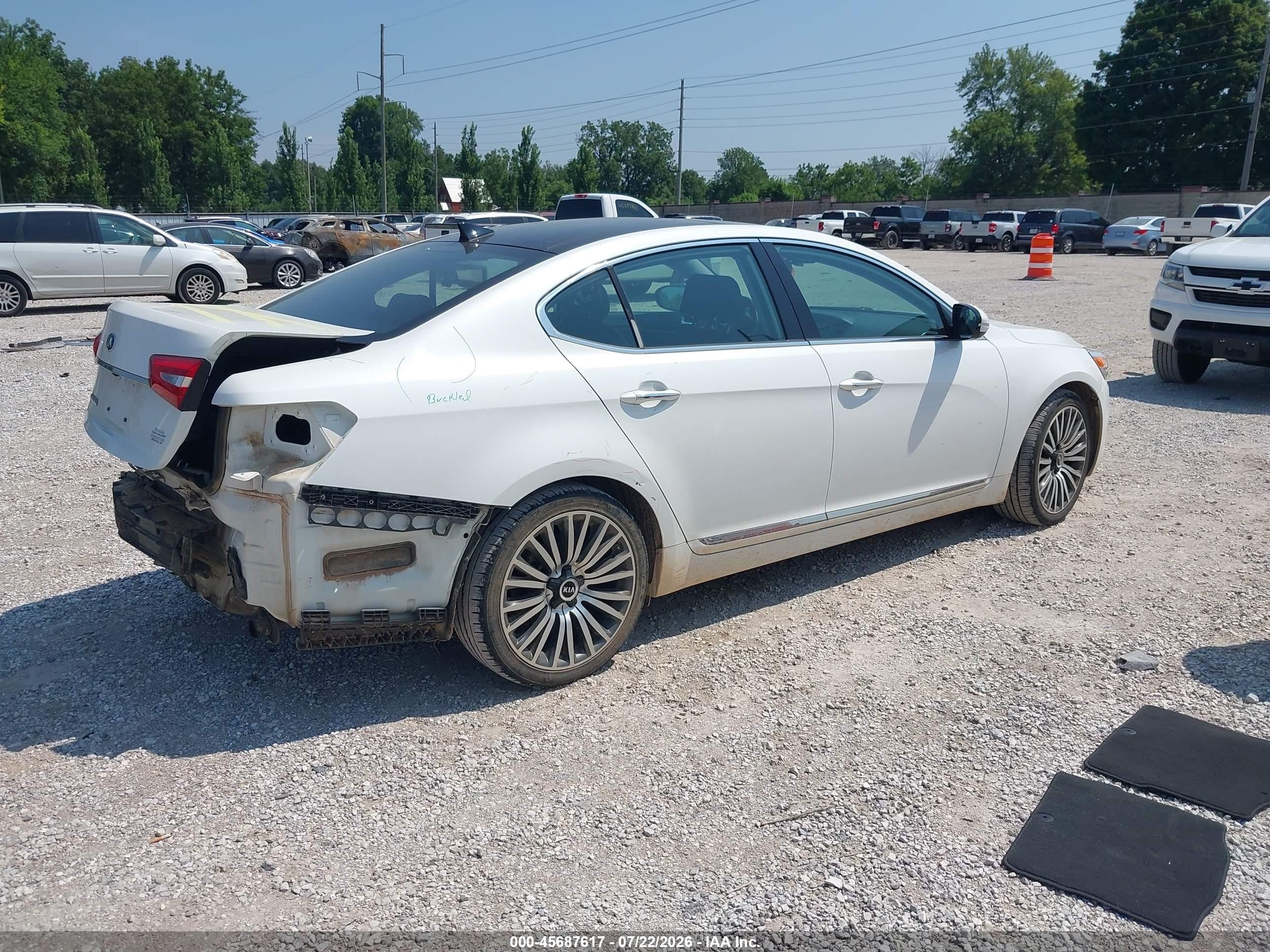 2015 Kia Cadenza VIN KNALN4D77F5191762 IAAI salvage auction — Rear End, Salvage (Missouri), sold $1,600 on 2026-09-23 (photo 4)