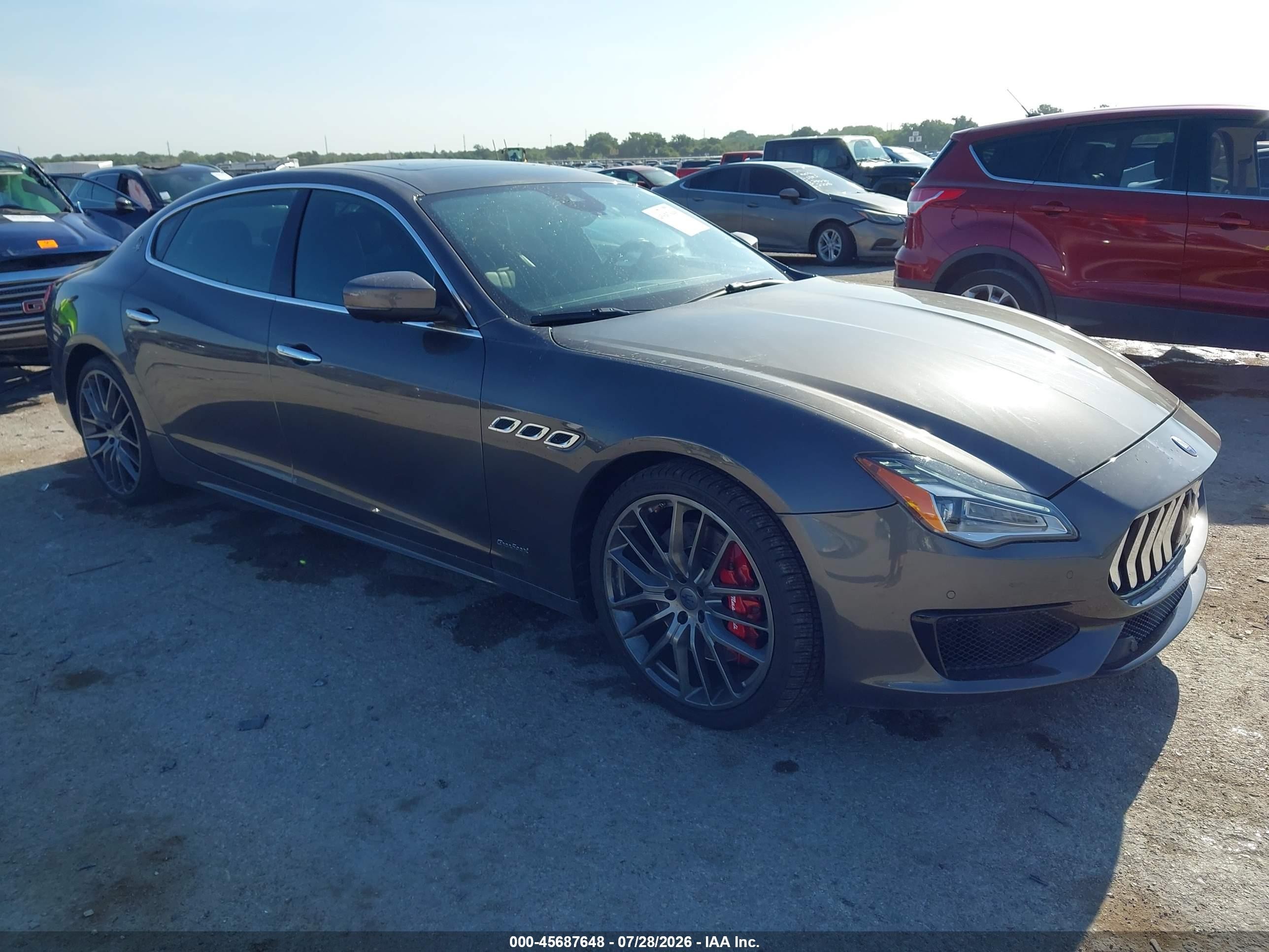 2018 Maserati Quattroporte VIN ZAM56PPS1J1301811 — IAAI salvage auction photo