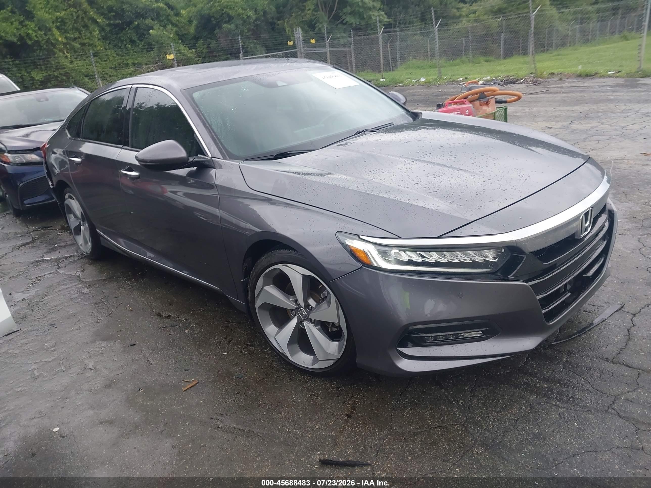2018 Honda Accord VIN 1HGCV2F92JA051187 — IAAI salvage auction photo