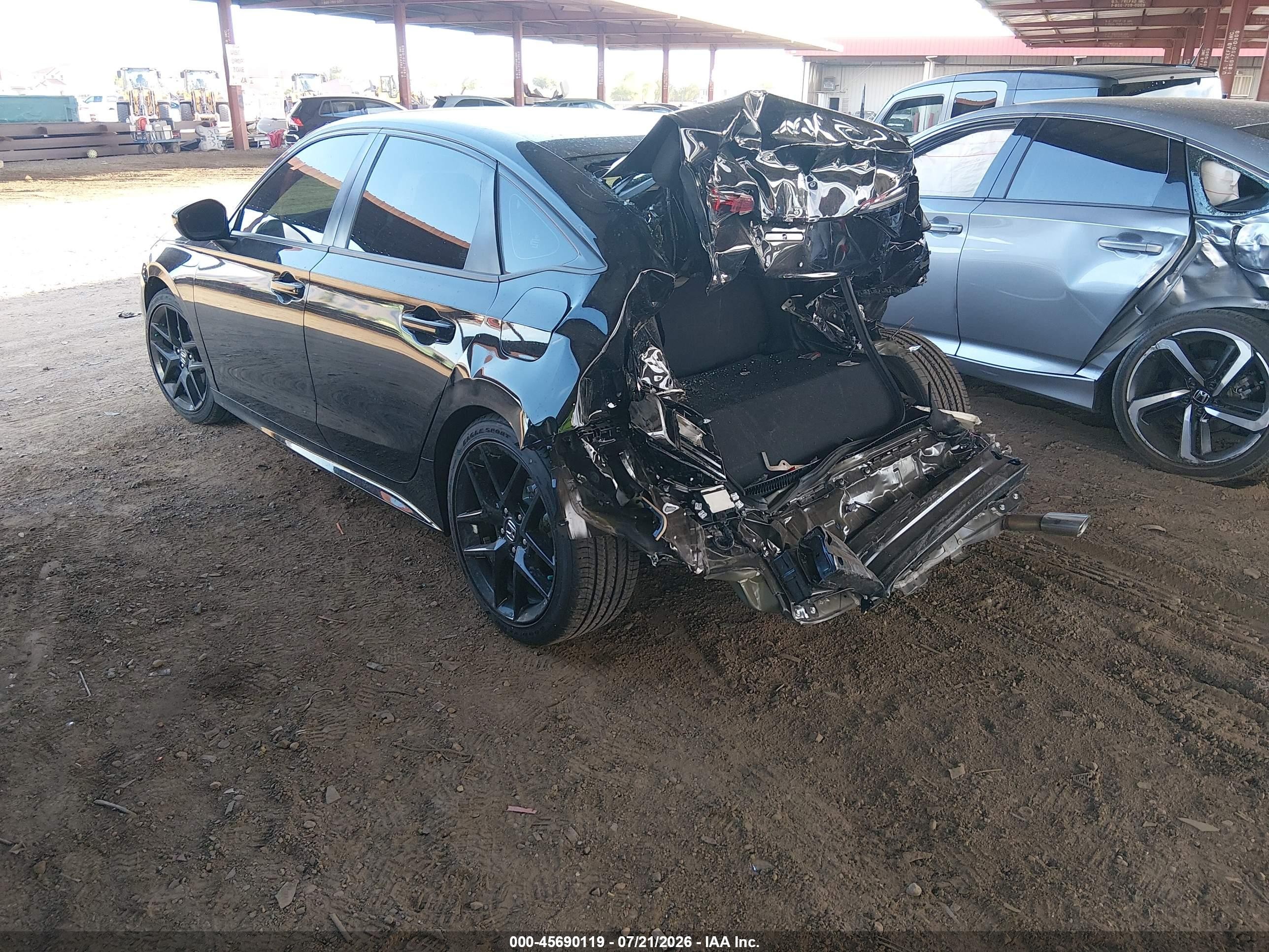 2026 Honda Civic VIN 2HGFE2F54TH555447 IAAI salvage auction — Rear End, Wait Title, sold $5,100 on 2026-09-22 (photo 3)