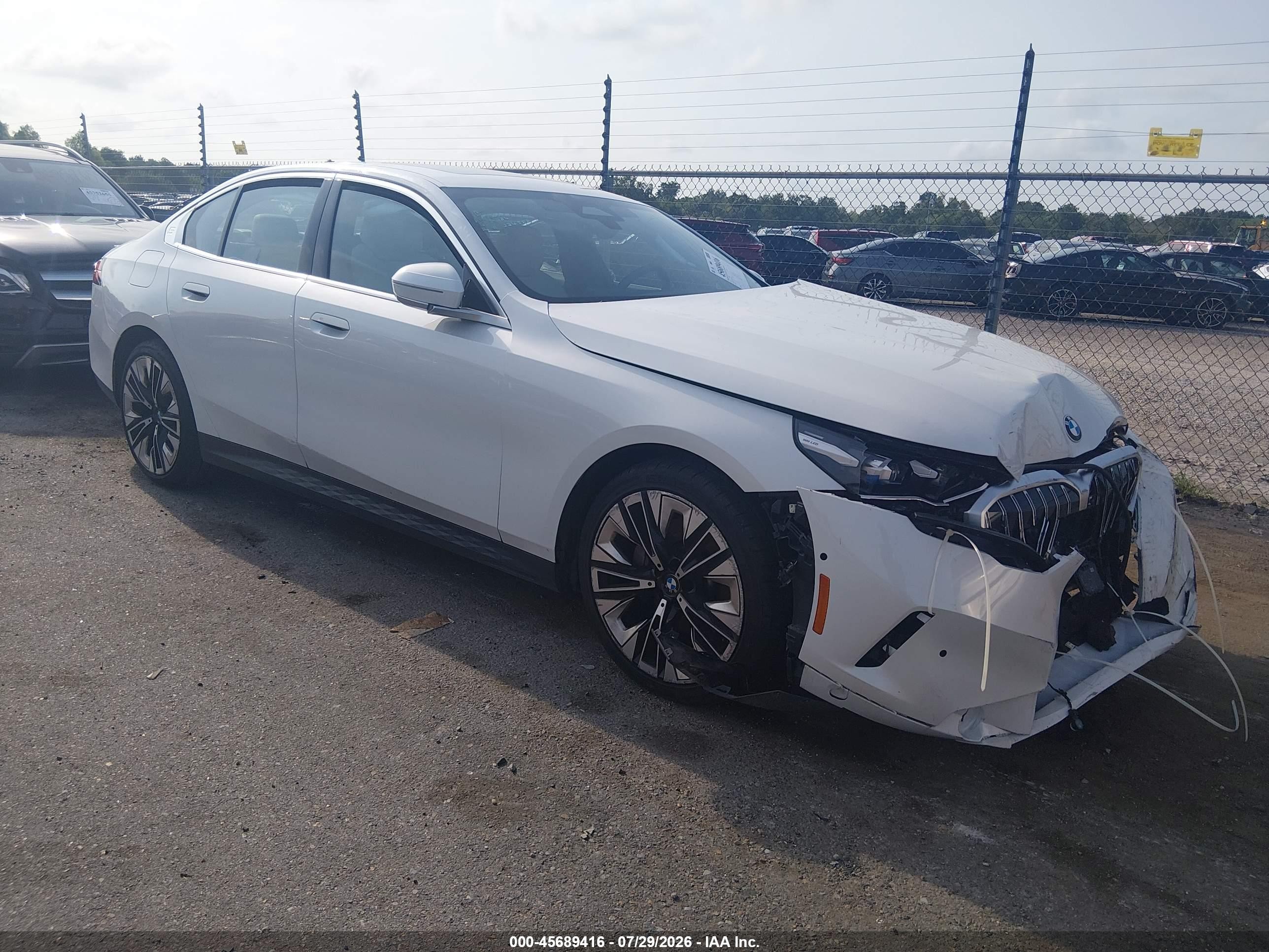 2025 BMW 5 Series VIN WBA43FJ08SCU26558 — IAAI salvage auction photo