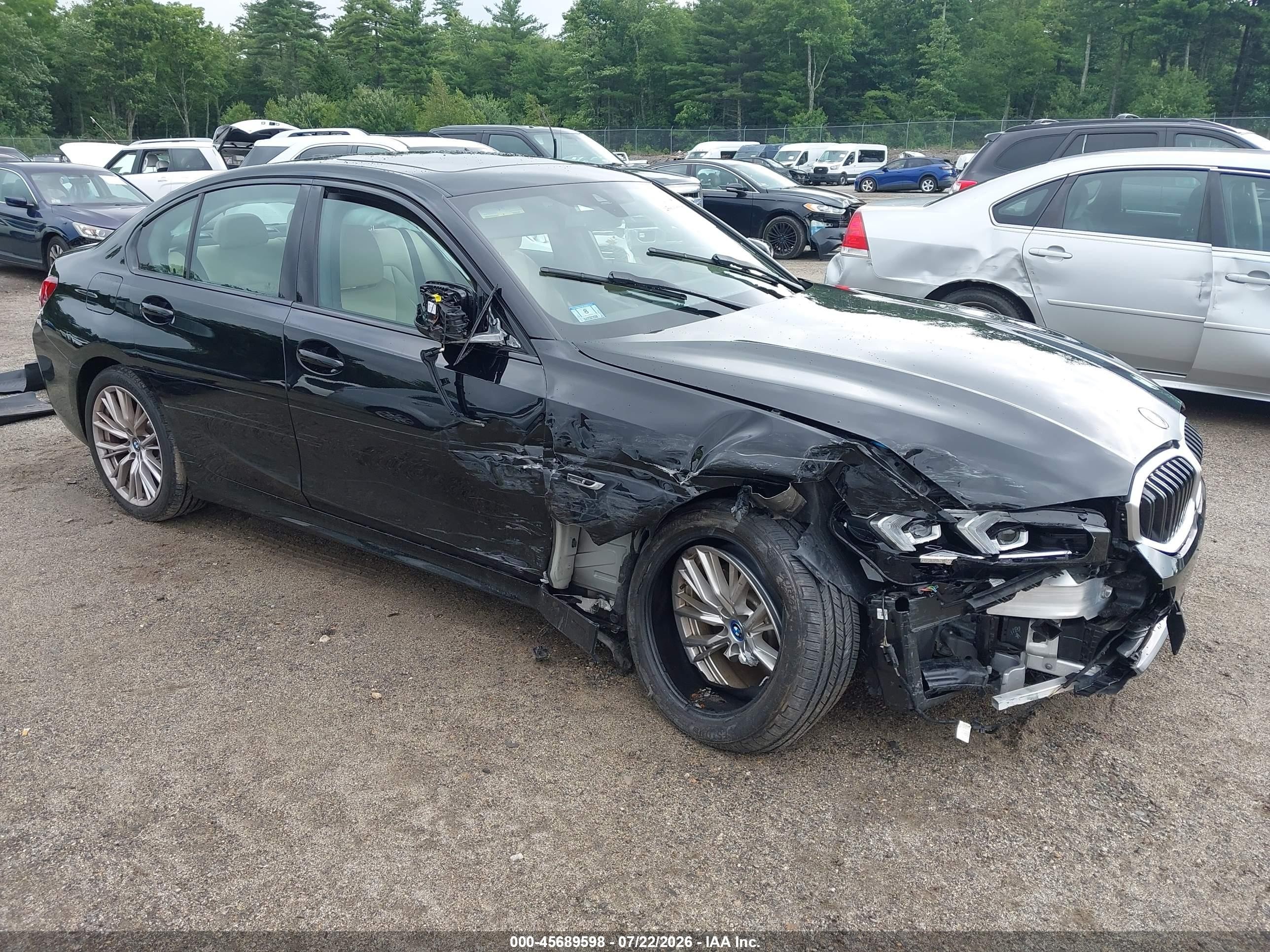 2023 BMW 3 Series VIN 3MW39FS06P8D54668 — IAAI salvage auction photo