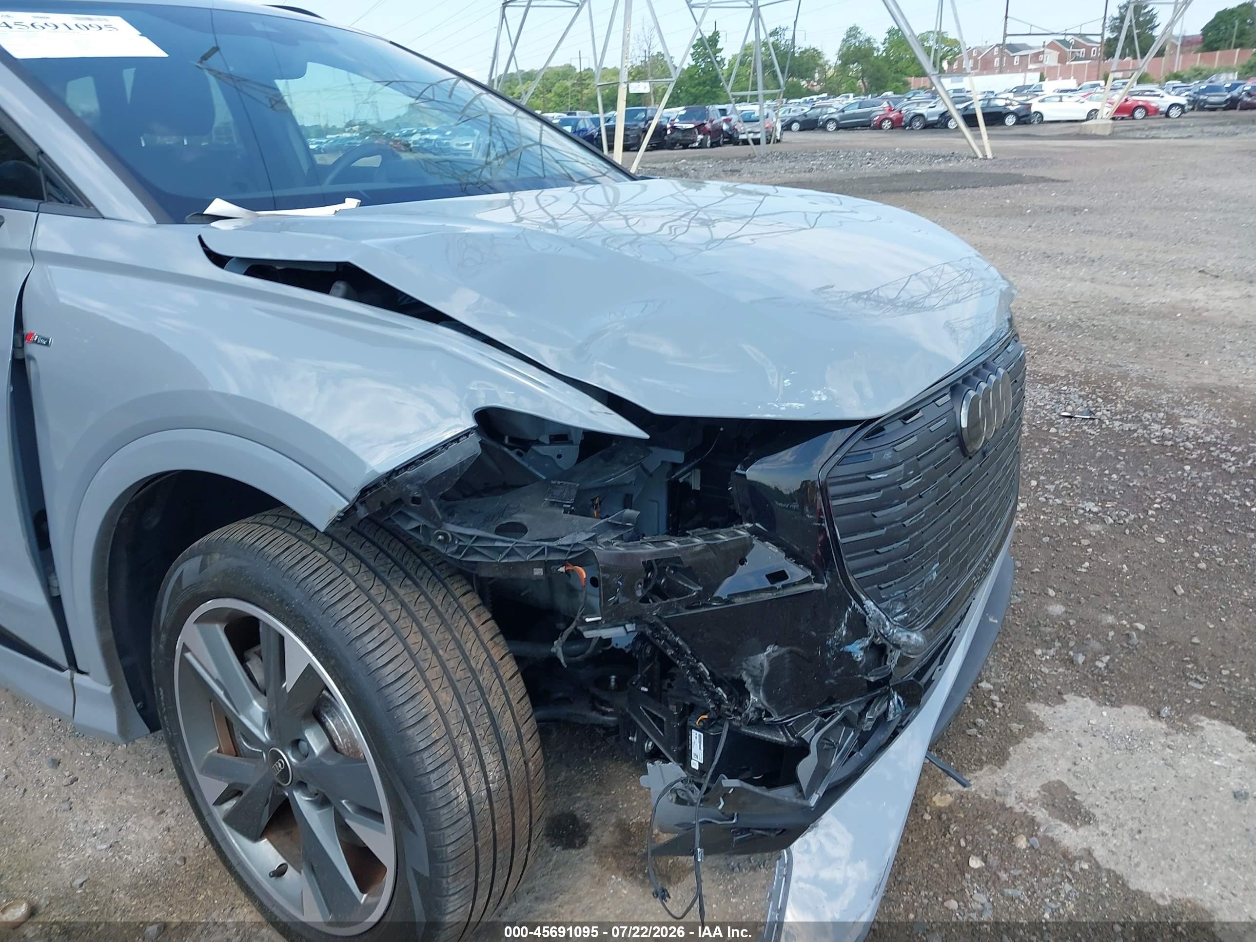 2024 Audi Q4 e-tron VIN WA1K2BFZ4RP014194 IAAI salvage auction — Front End, Salvage (Pennsylvania), sold $11,300 on 2026-09-13 (photo 6)