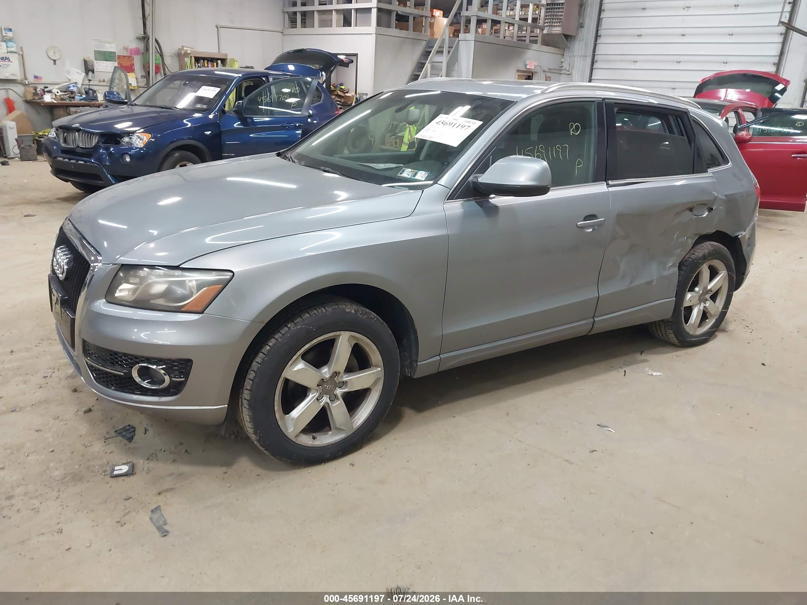 2009 Audi Q5 VIN WA1KK78R79A048367 IAAI salvage auction — Side, Salvage (Pennsylvania), sold $400 on 2026-09-19 (photo 2)