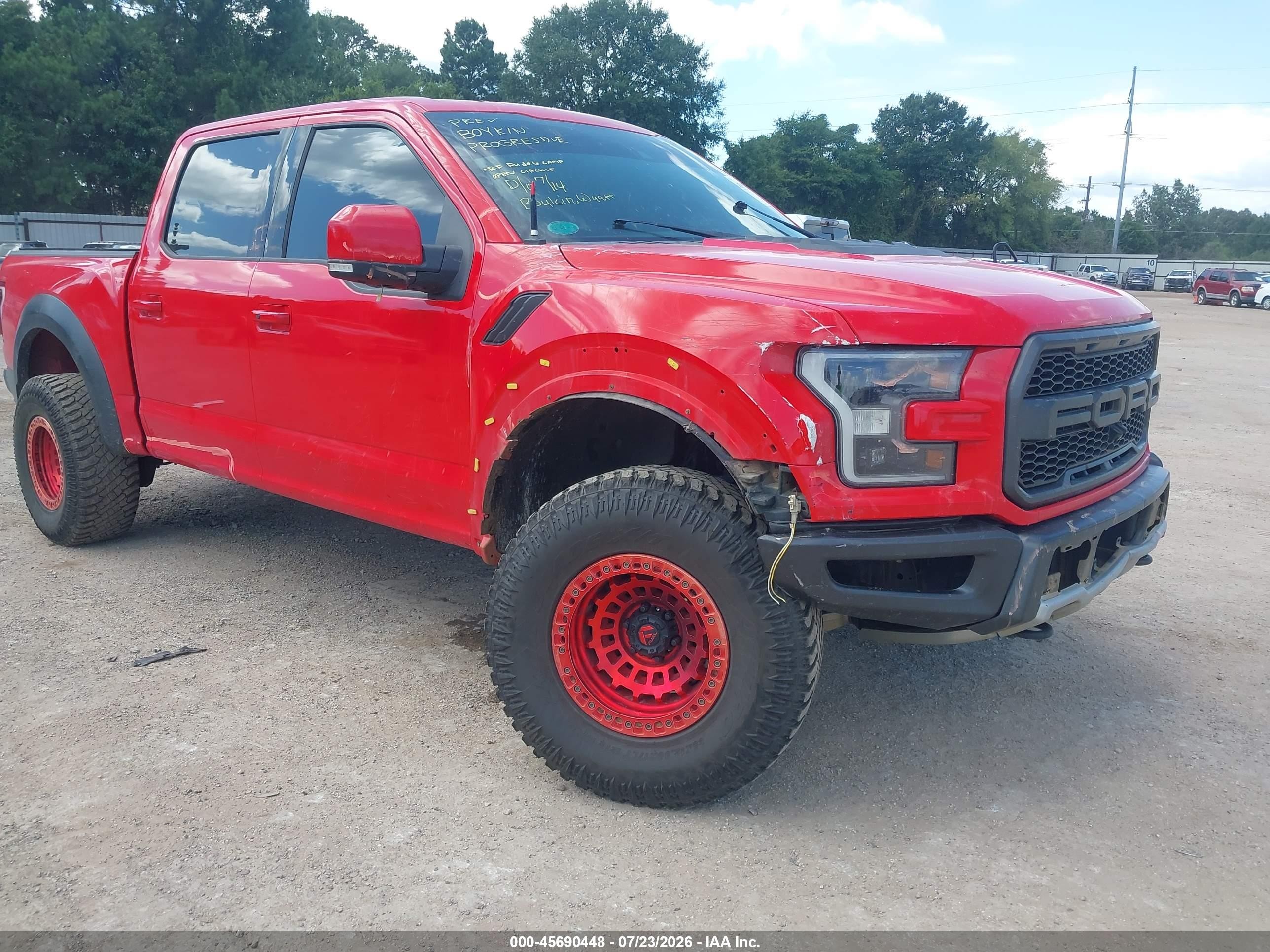 2018 Ford F-150 VIN 1FTFW1RG5JFE30443 — IAAI salvage auction photo