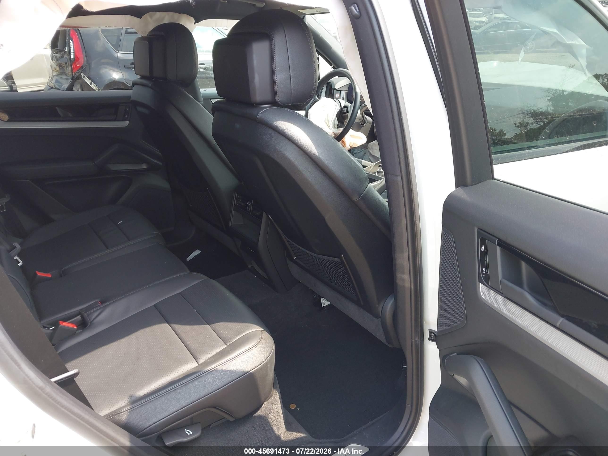 2024 Porsche Cayenne VIN WP1AA2AY6RDA12126 IAAI salvage auction — Front End, Mv-907A (New York), sold $18,300 on 2026-08-10 (photo 8)