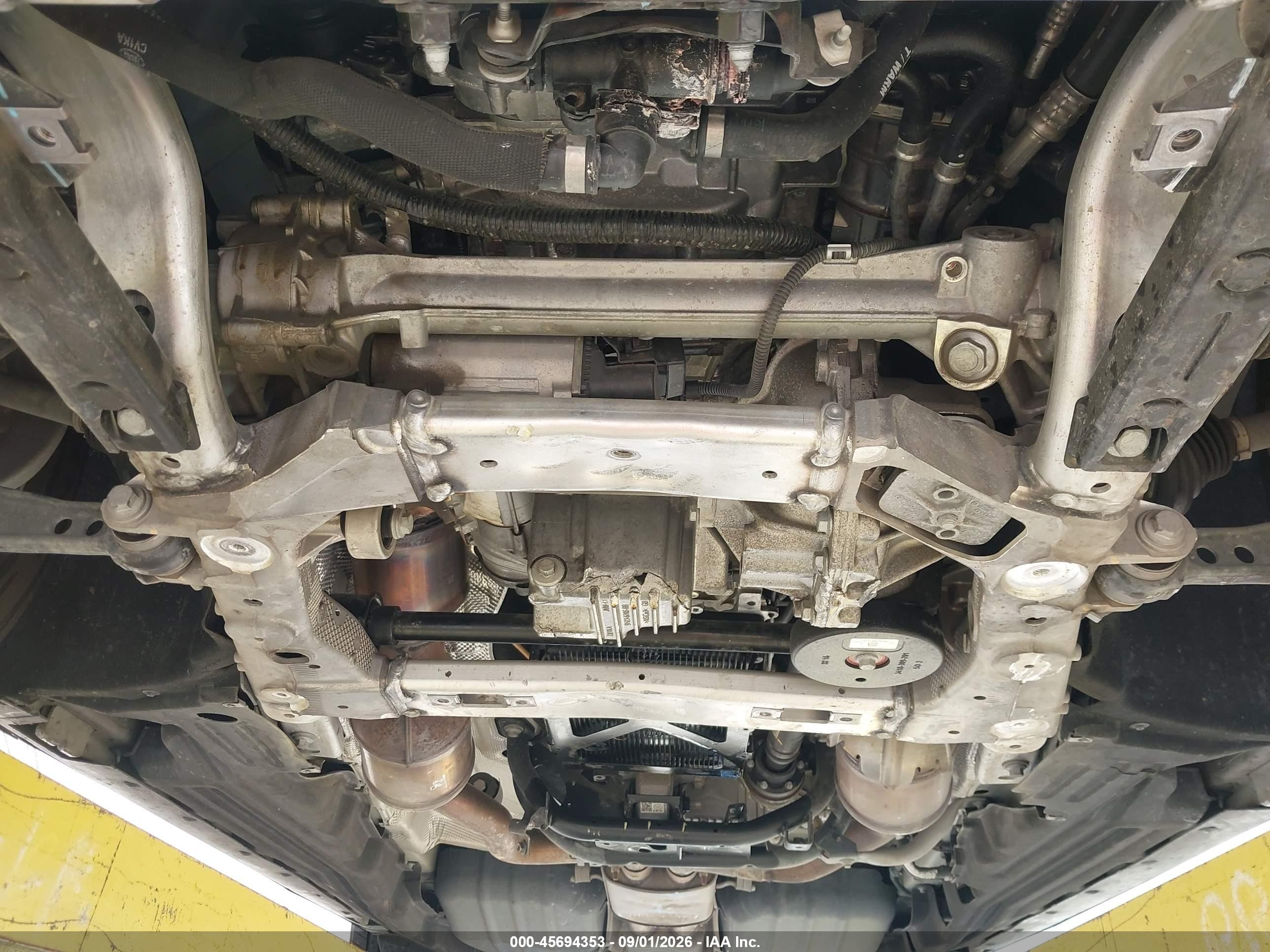 2019 Land rover RANGE ROVER VIN SALGR2RV3KA540091 IAAI salvage auction — Undercarriage, Salvage (California), sold $9,200 on 2026-09-08 (photo 6)