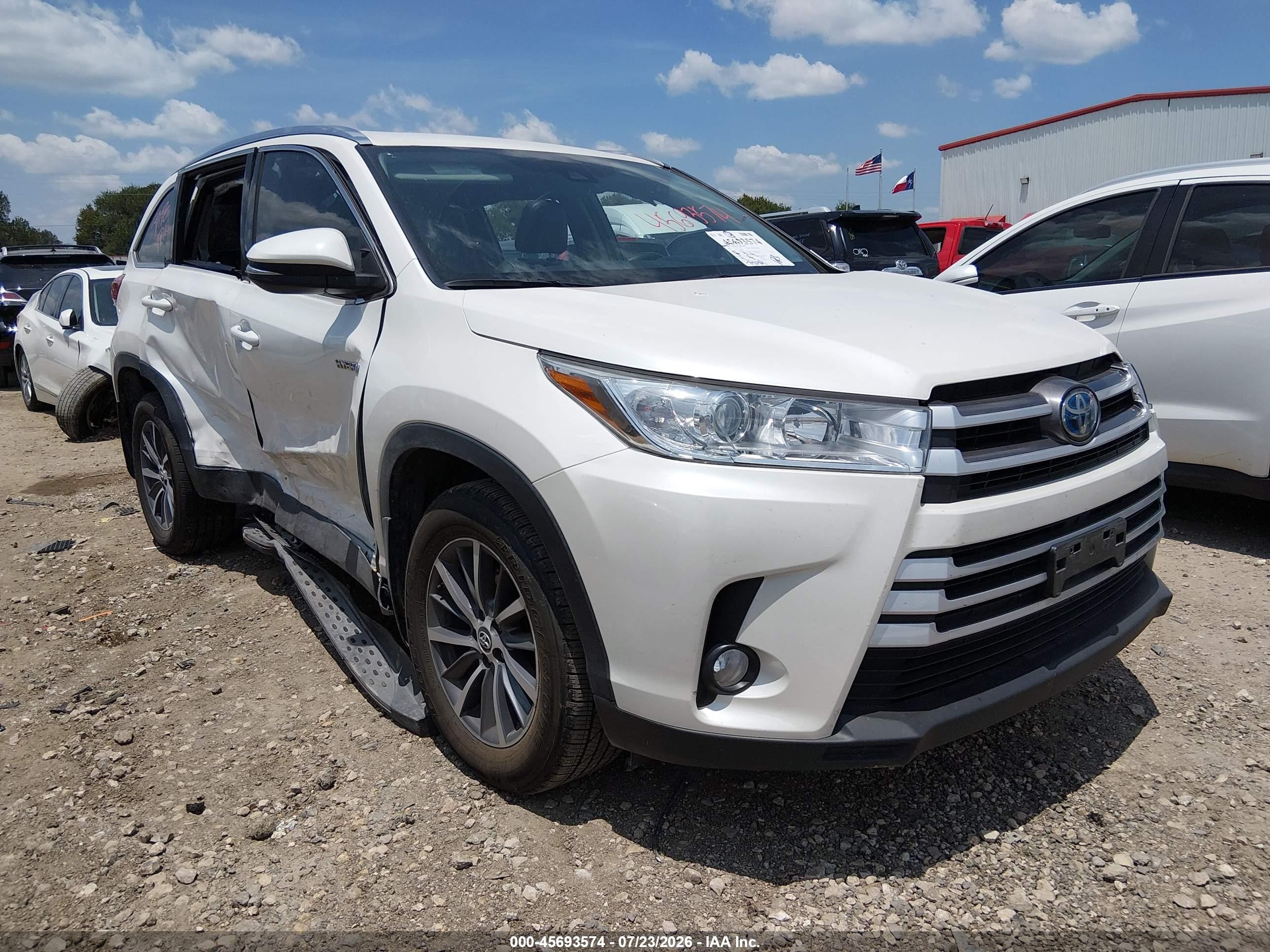 2019 Toyota Highlander Hybrid VIN 5TDJGRFH6KS059510 — IAAI salvage auction photo