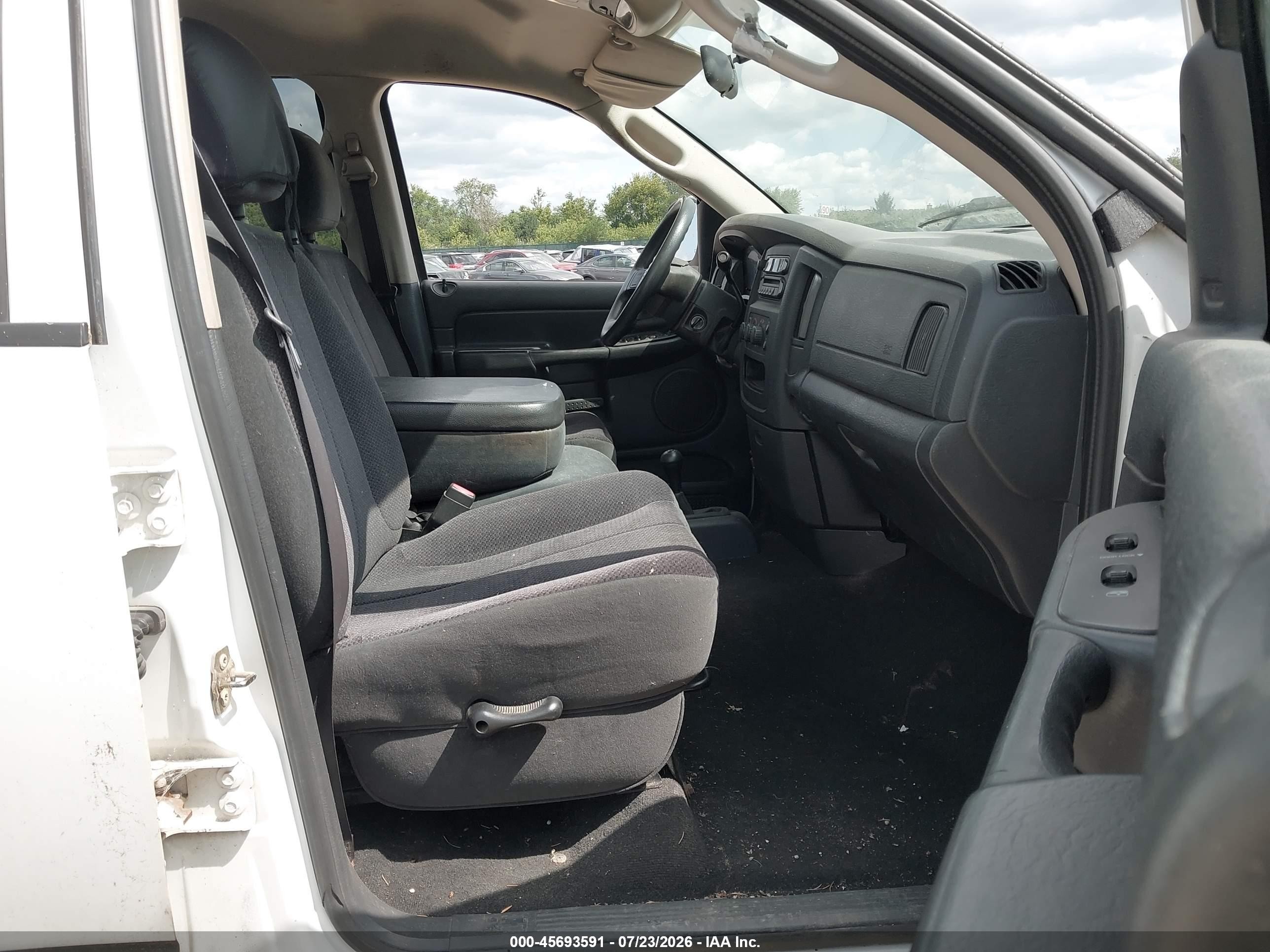2005 Dodge Ram 1500 VIN 1D7HU18D15S313659 IAAI salvage auction — Normal Wear, Clear (Illinois), sold $450 on 2026-09-09 (photo 5)