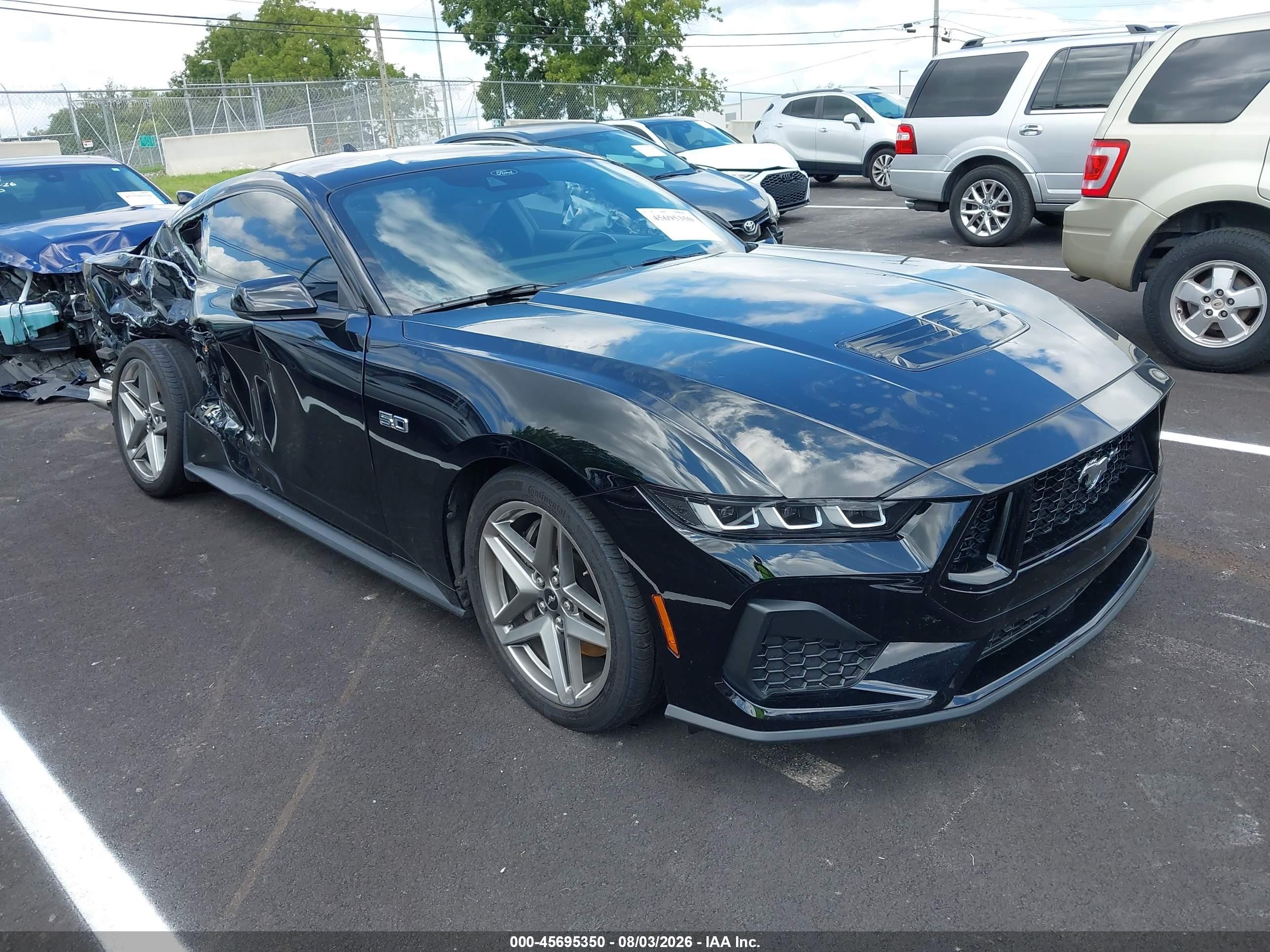 2024 Ford Mustang VIN 1FA6P8CF8R5424312 IAAI salvage auction — Side, Clear (Tennessee), sold $11,600 on 2026-09-25 (photo 1)