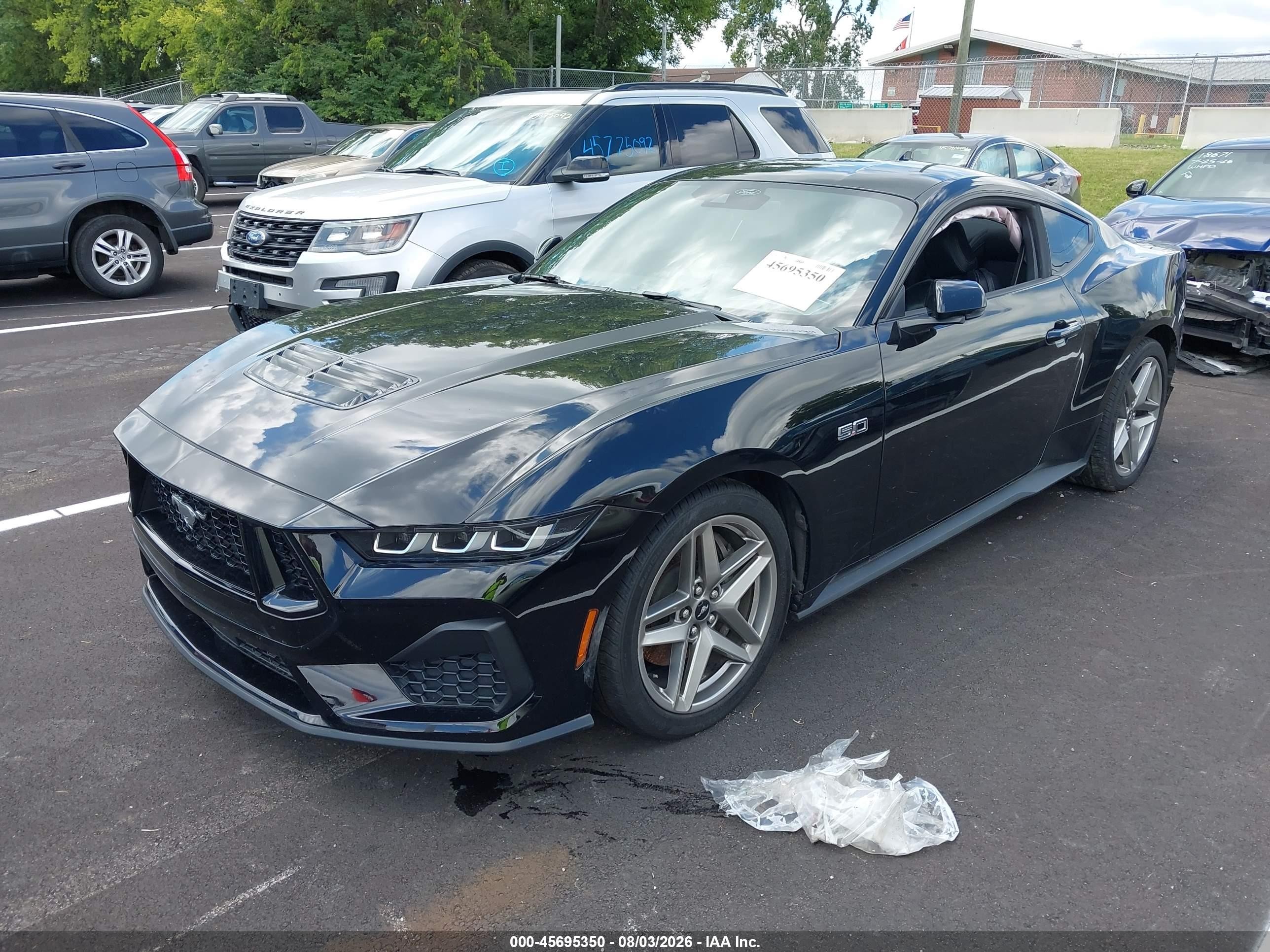 2024 Ford Mustang VIN 1FA6P8CF8R5424312 IAAI salvage auction — Side, Clear (Tennessee), sold $11,600 on 2026-09-25 (photo 2)