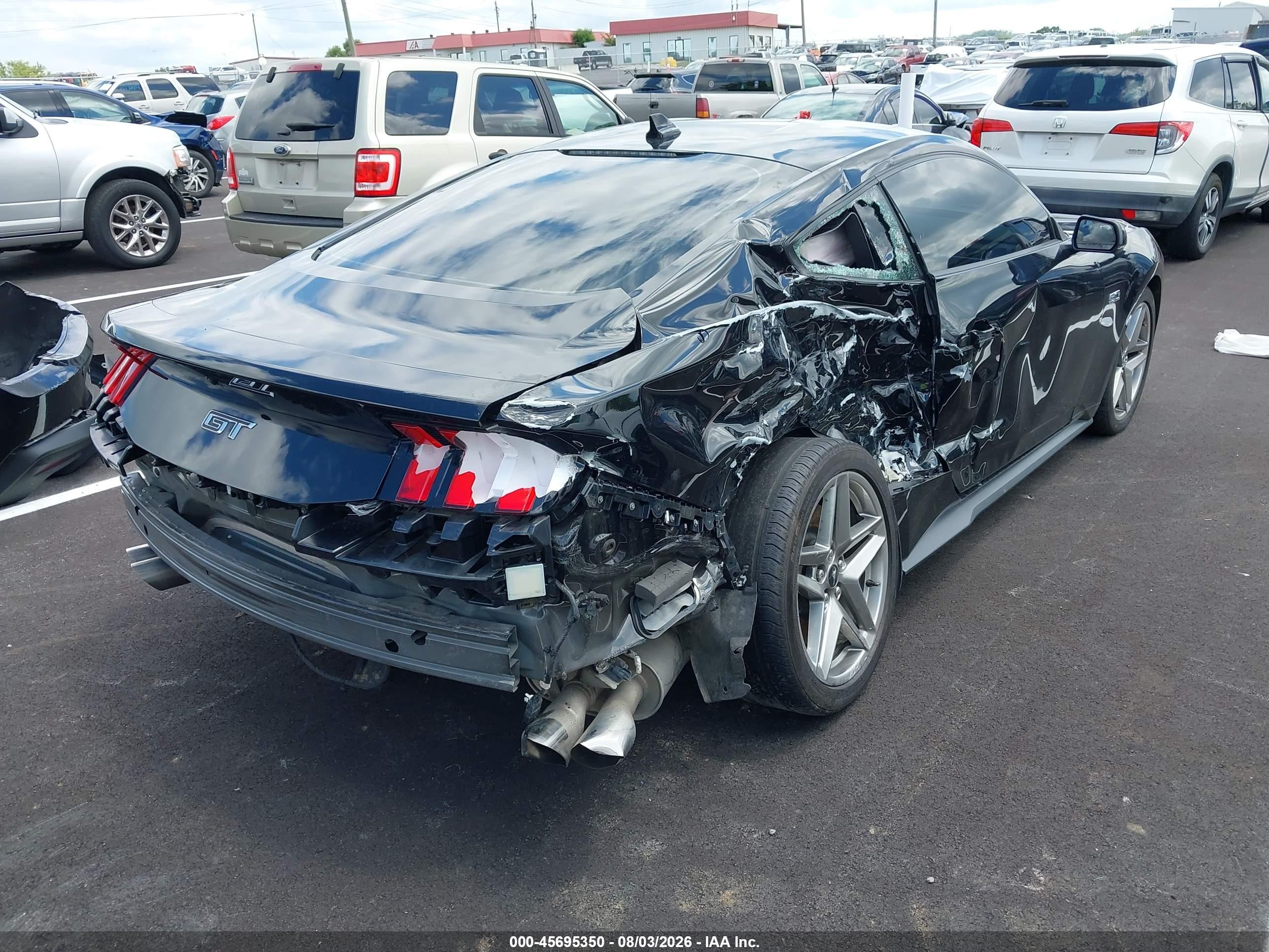 2024 Ford Mustang VIN 1FA6P8CF8R5424312 IAAI salvage auction — Side, Clear (Tennessee), sold $11,600 on 2026-09-25 (photo 4)