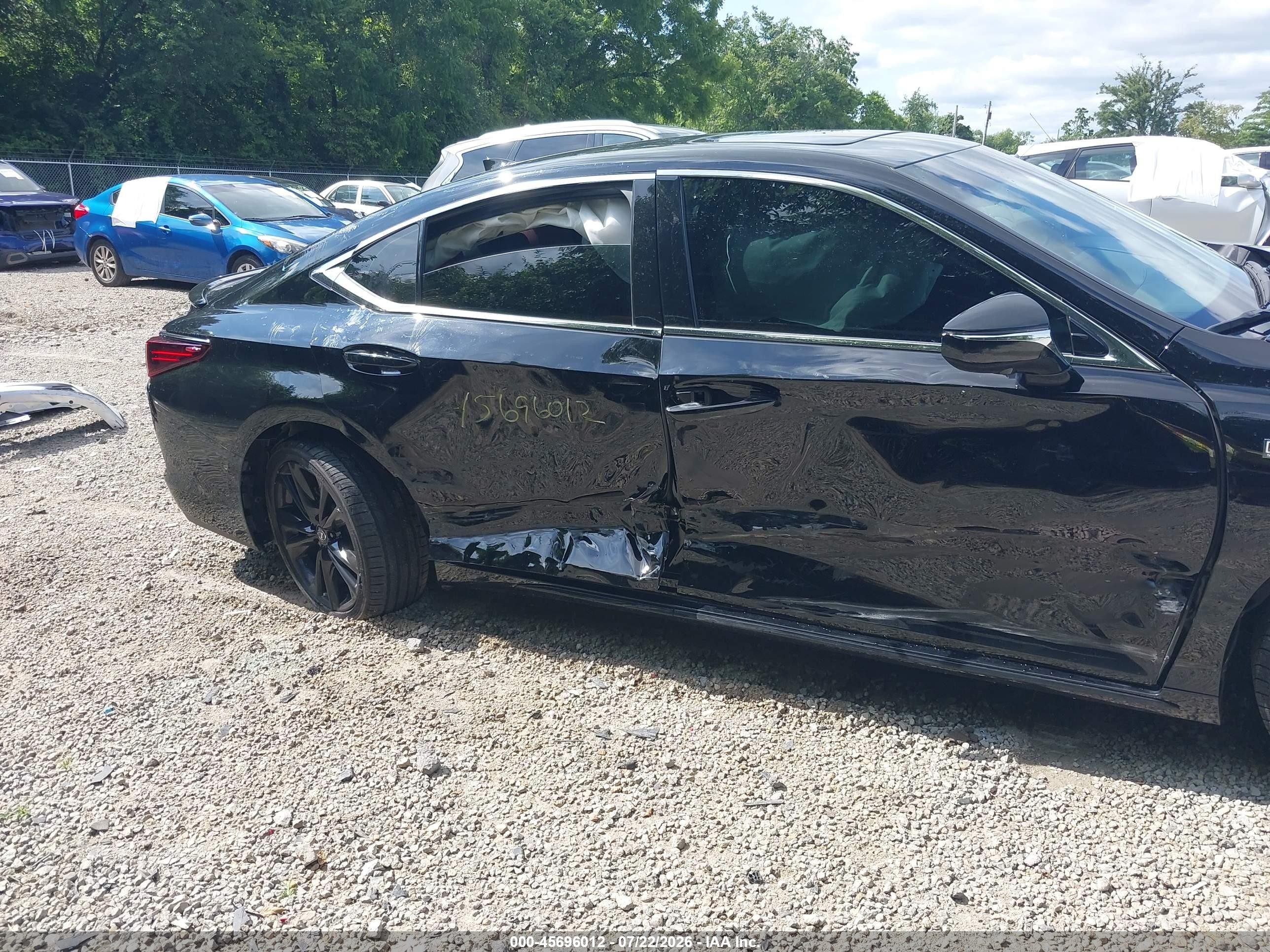 2025 Lexus ES VIN 58AJZ1B13SU197011 IAAI salvage auction — Side, Salvage (Ohio), sold $23,525 on 2026-08-25 (photo 6)
