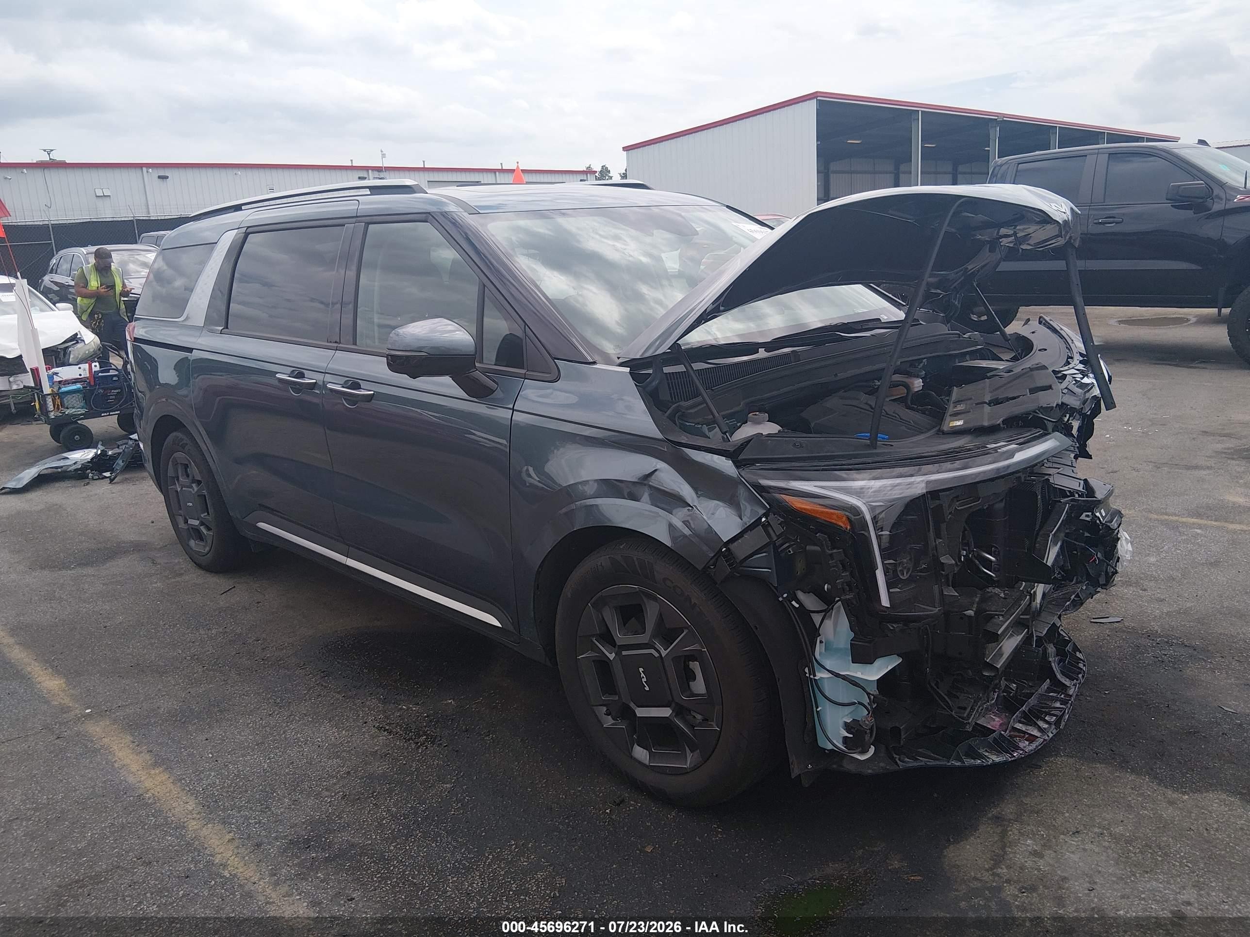 2026 Kia Carnival VIN KNDNE5K36T6562479 — IAAI salvage auction photo