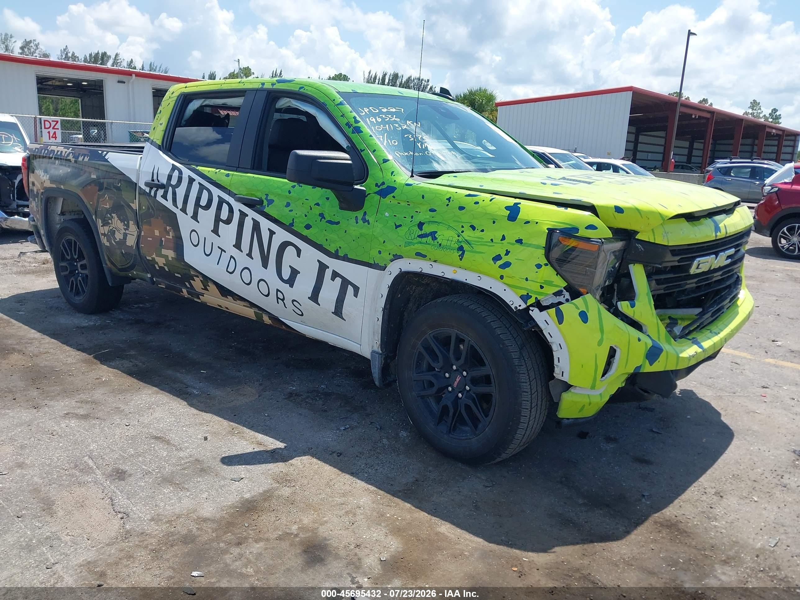 2025 GMC Sierra 1500 VIN 1GTPUAEK7SZ173175 — IAAI salvage auction photo