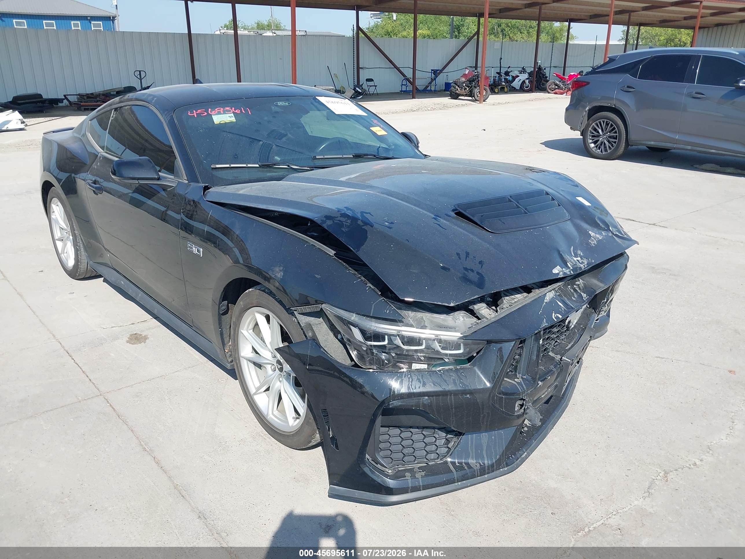 2024 Ford Mustang VIN 1FA6P8CF2R5421499 — IAAI salvage auction photo