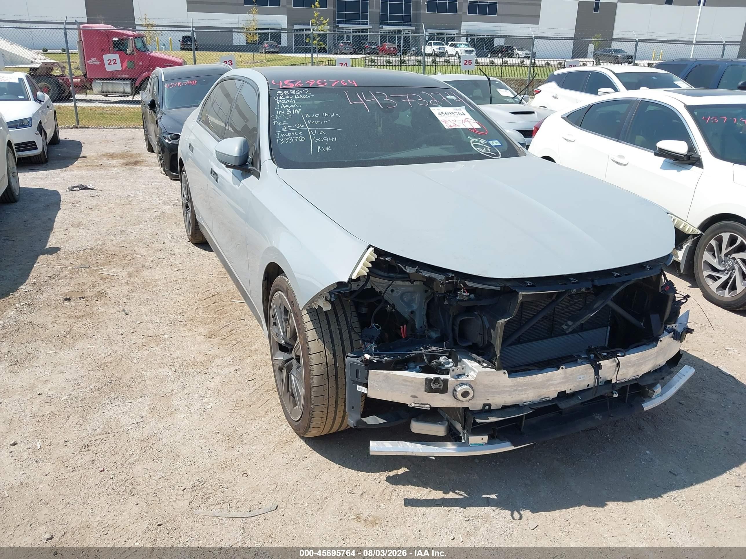 2025 BMW 7 Series VIN WBA23EH06SCT60941 — IAAI salvage auction photo