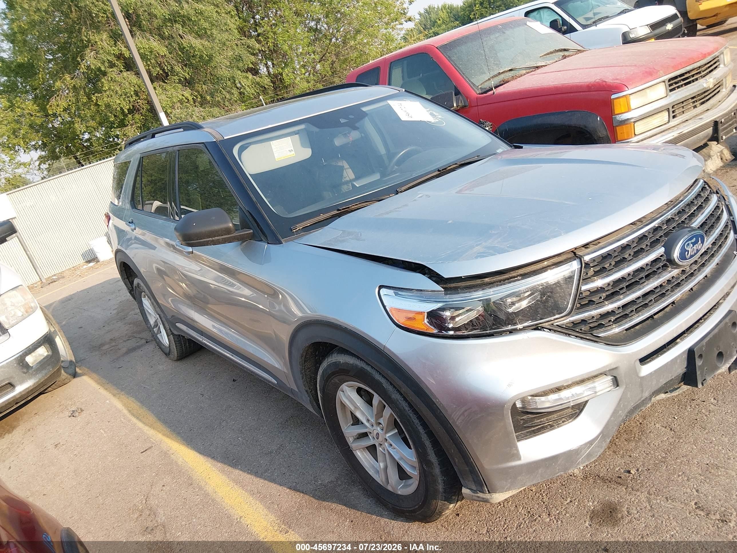 2024 Ford Explorer VIN 1FMSK8DH8RGA07554 — IAAI salvage auction photo