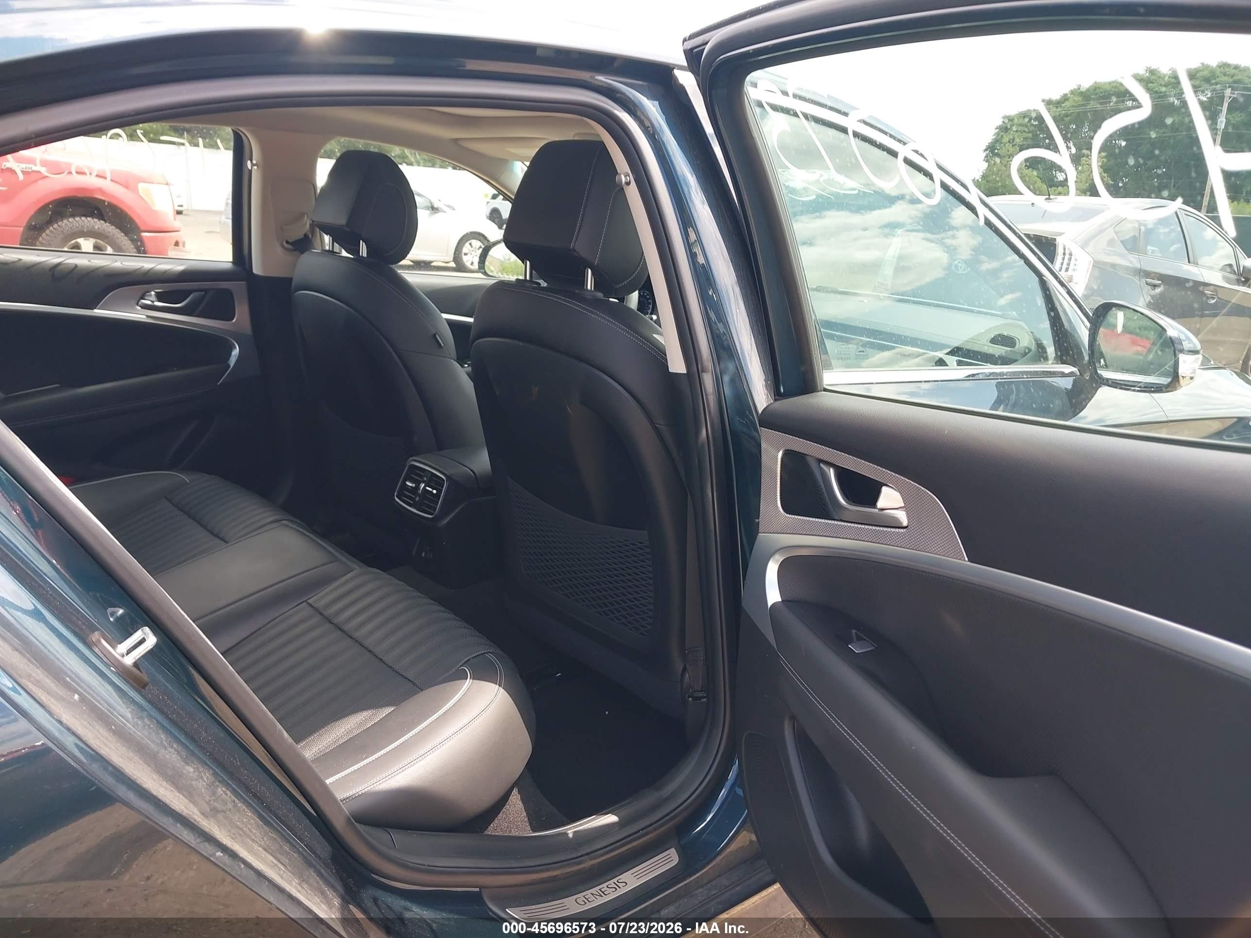 2022 Genesis G70 VIN KMTG34TA5NU098347 IAAI salvage auction — Front End, Salvage (Illinois), sold $7,900 on 2026-09-19 (photo 8)