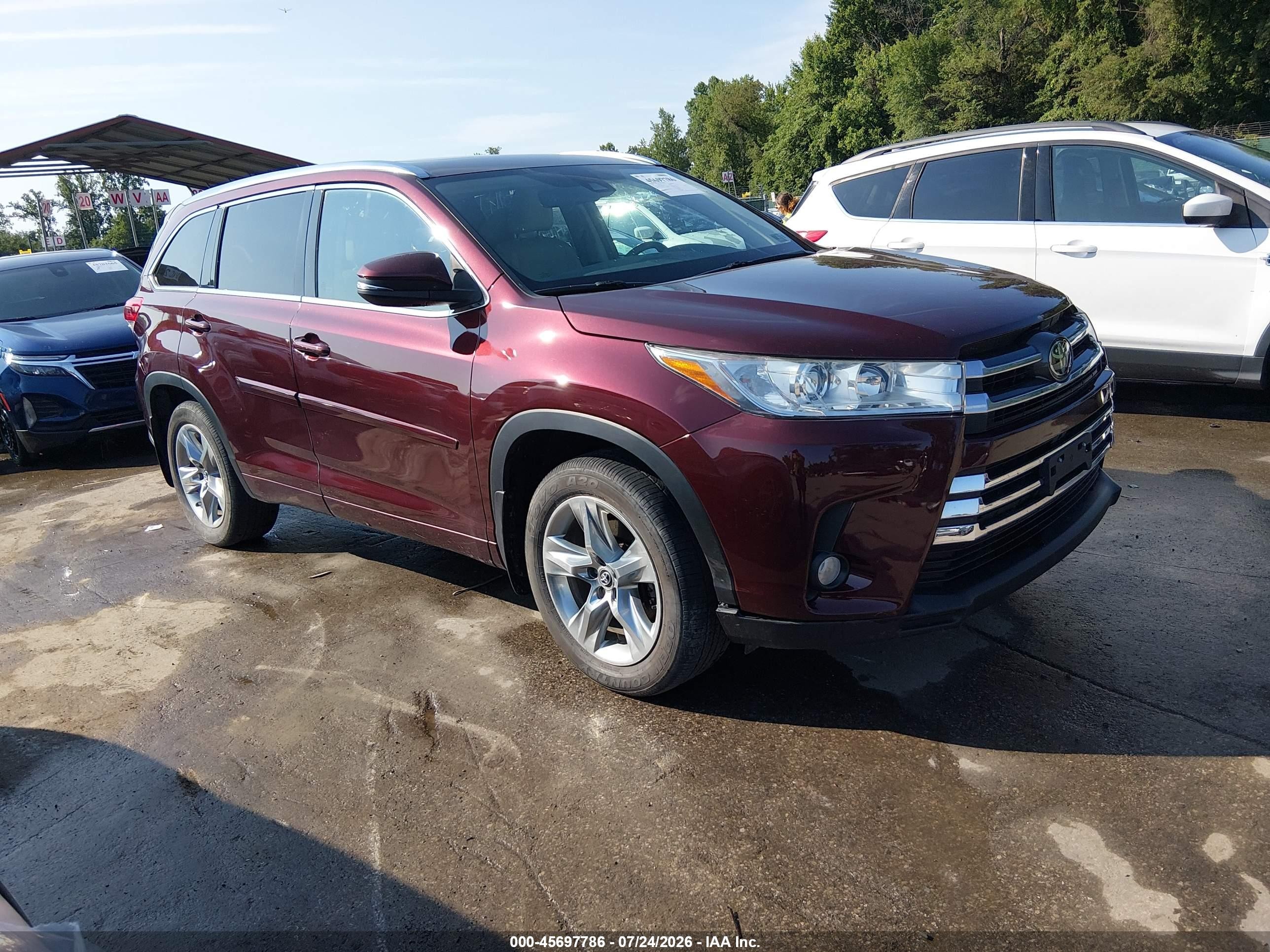 2017 Toyota Highlander VIN 5TDDZRFH2HS377107 — IAAI salvage auction photo