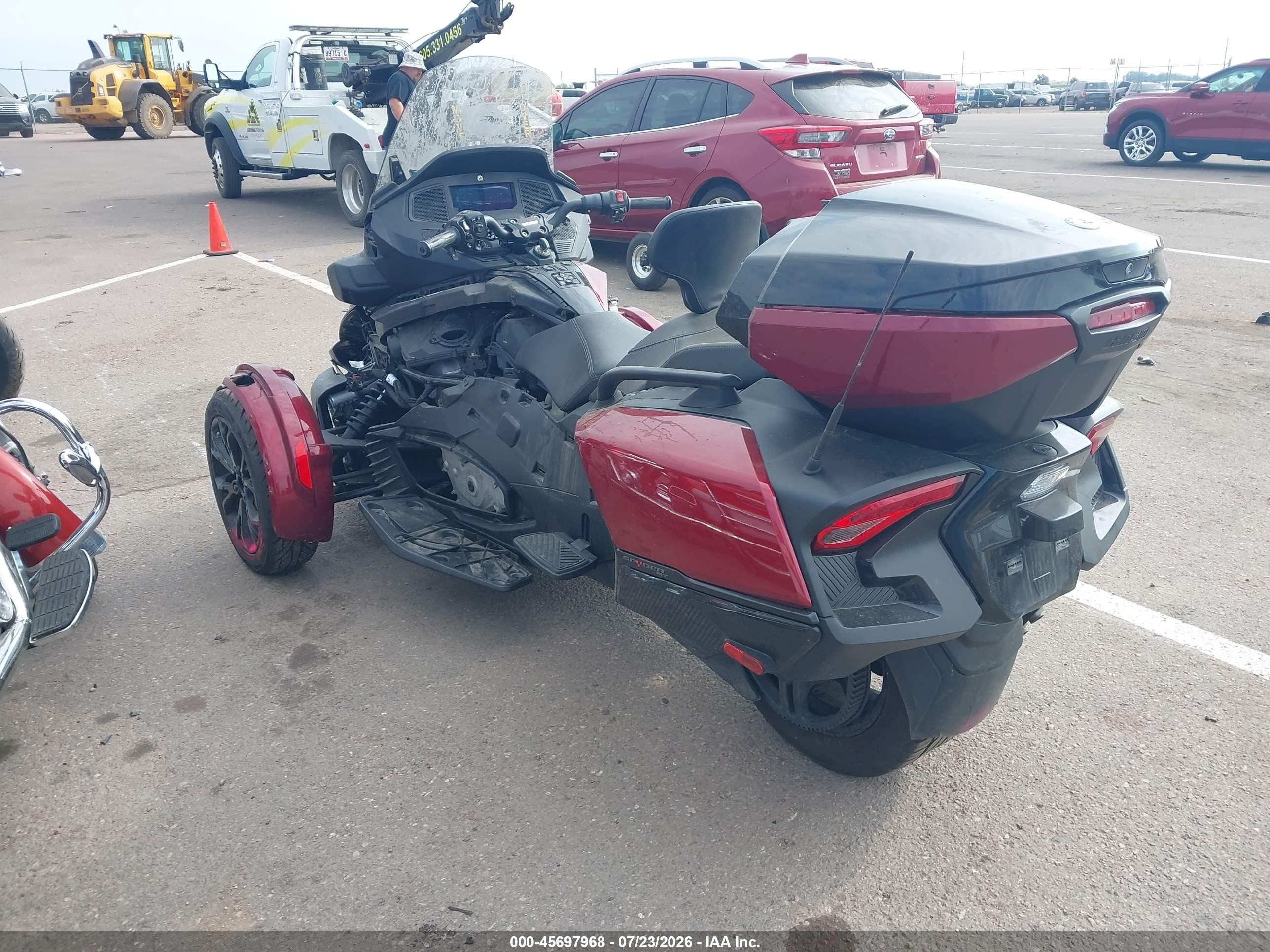2021 Can-am/ brp Spyder VIN 2BXNBDD29MV001850 IAAI salvage auction — Side, Regular (South Dakota), sold $2,925 on 2026-09-08 (photo 3)
