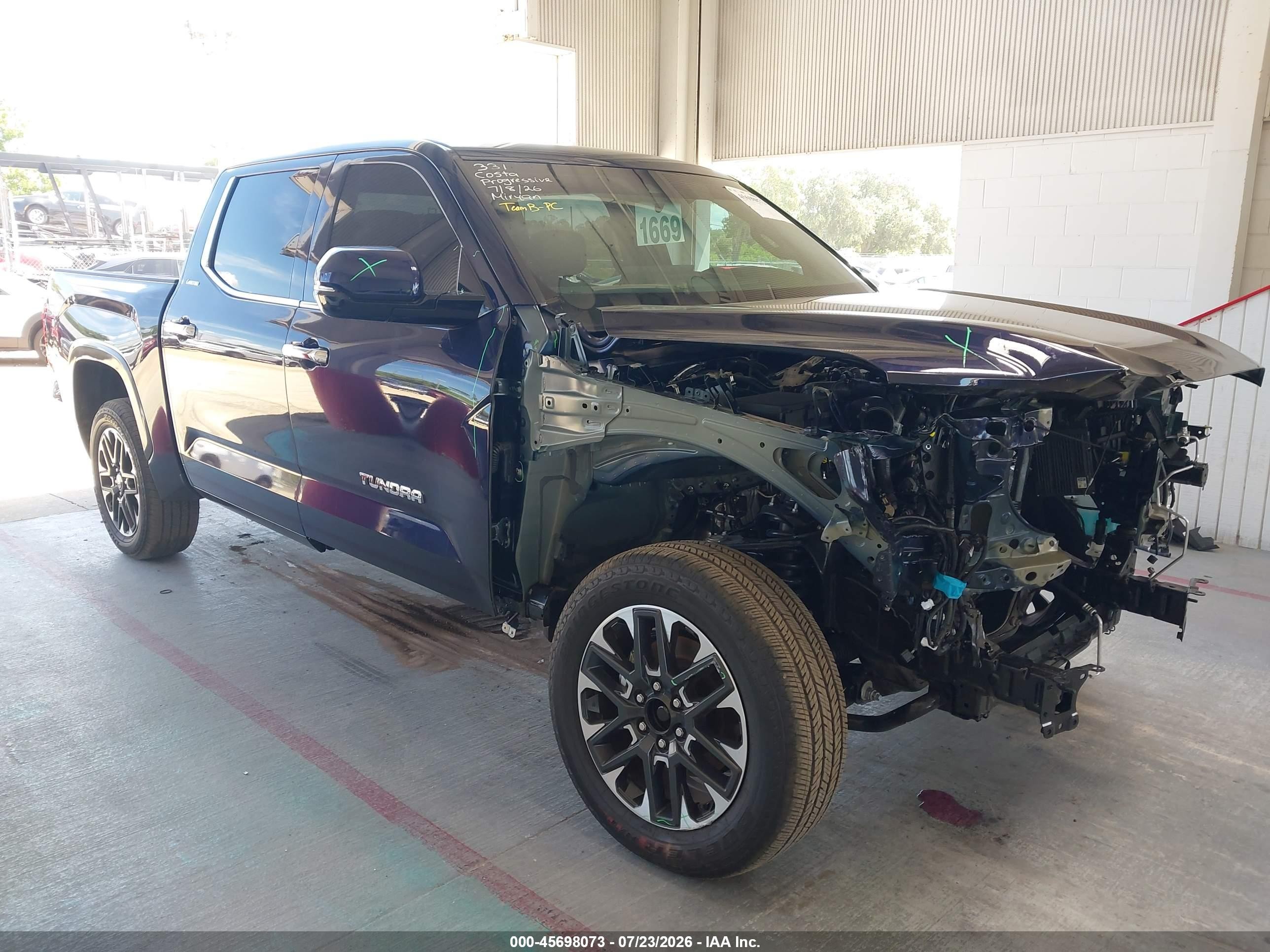 2026 Toyota Tundra VIN 5TFJA5DB4TX381633 — IAAI salvage auction photo