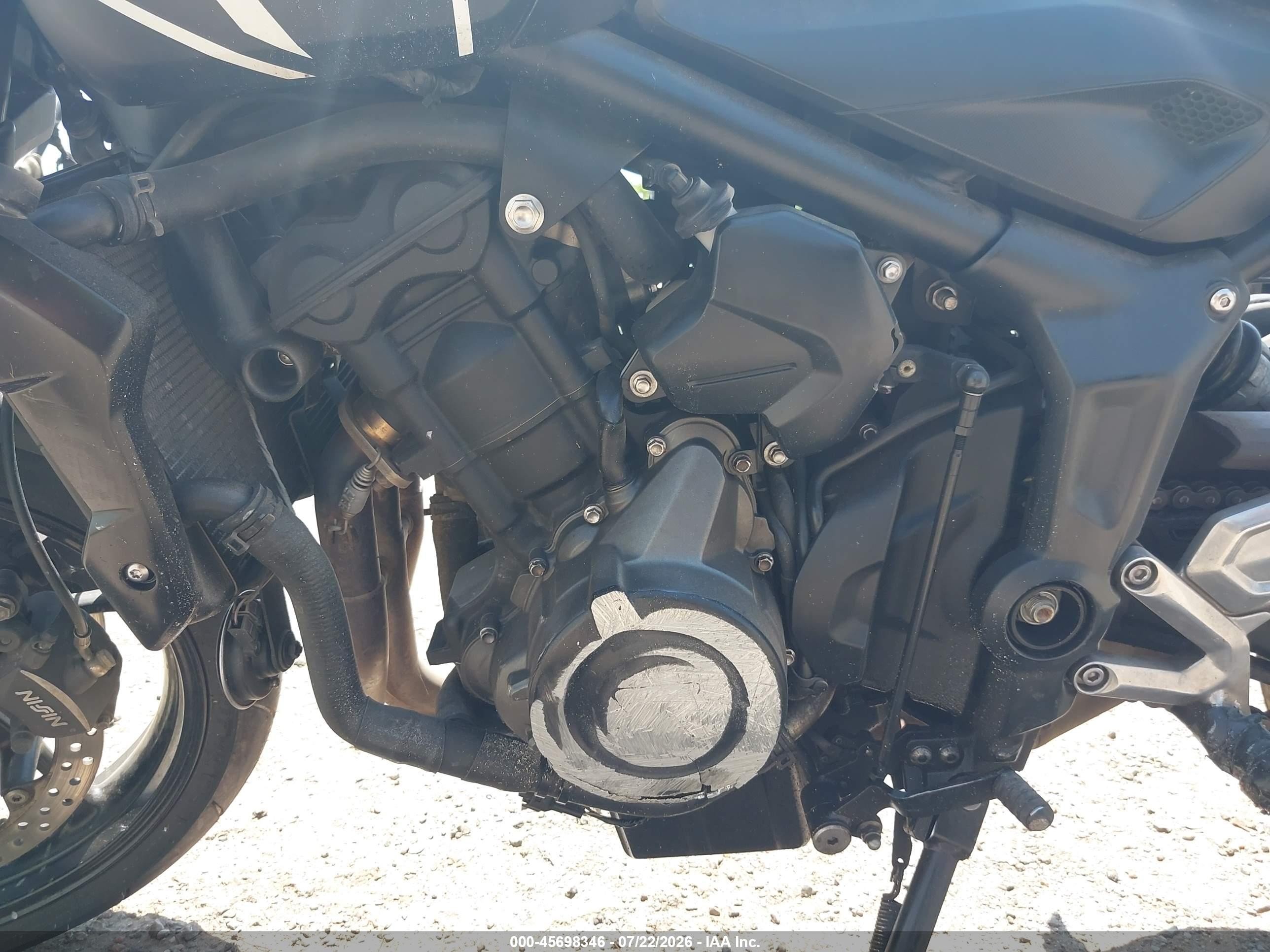 2022 Triumph Motorcycle Trident 660 VIN SMTL10UL6NTBA1578 IAAI salvage auction — Front End, Salvage (Oklahoma), sold $1,500 on 2026-09-16 (photo 9)