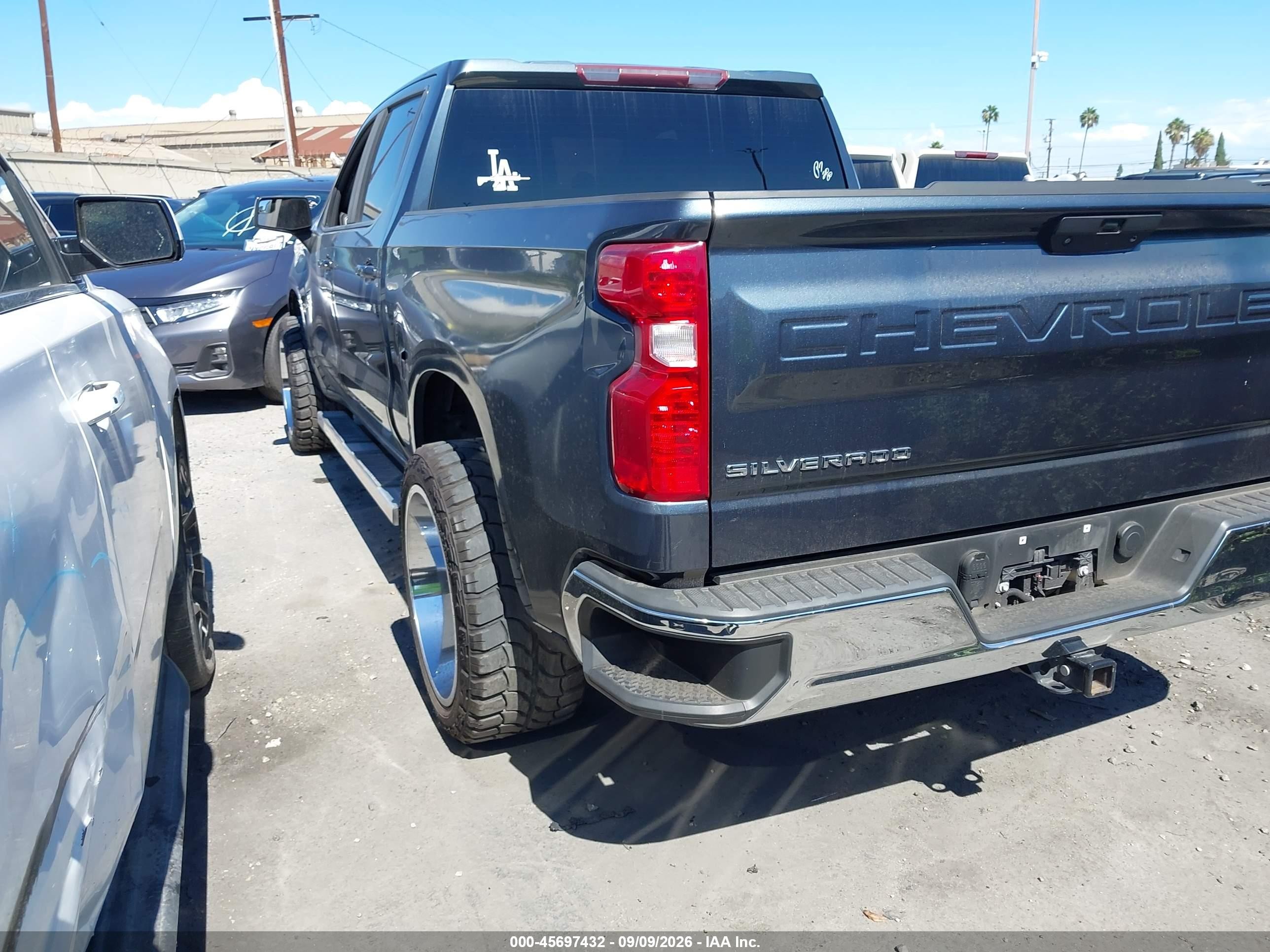 2020 Chevrolet Silverado VIN 3GCPWCED6LG332907 IAAI salvage auction — Front End, Salvage Certificate (California), sold $7,200 on 2026-09-12 (photo 3)