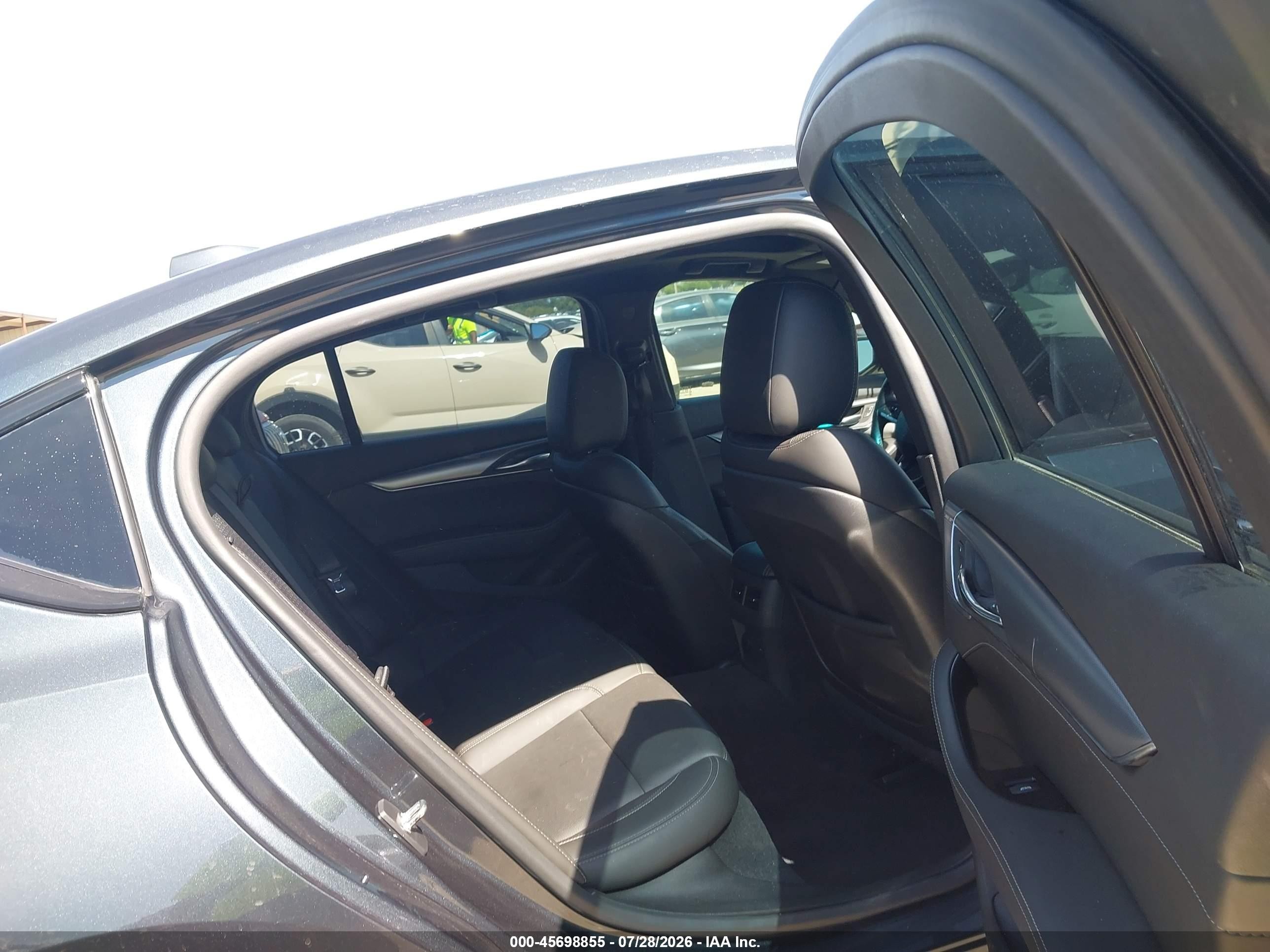 2022 Cadillac Ct5 VIN 1G6DN5RK5N0135926 IAAI salvage auction — Mechanical, Original (Texas), sold $10,800 on 2026-09-10 (photo 8)