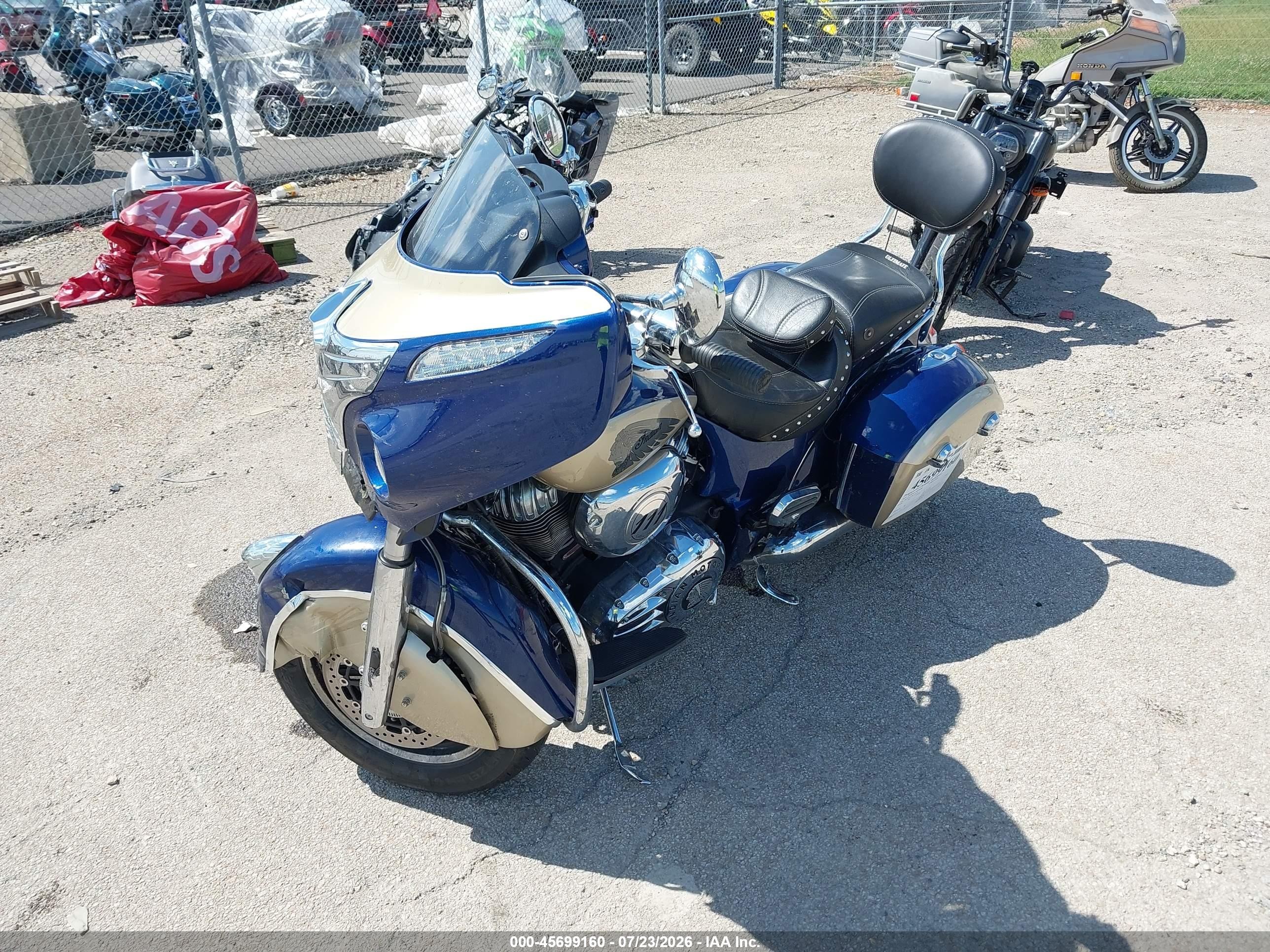2019 Indian motorcycle co. Chieftain VIN 56KTFAAA9K3375244 IAAI salvage auction — Front End, Salvage (Illinois), sold $2,800 on 2026-09-09 (photo 2)