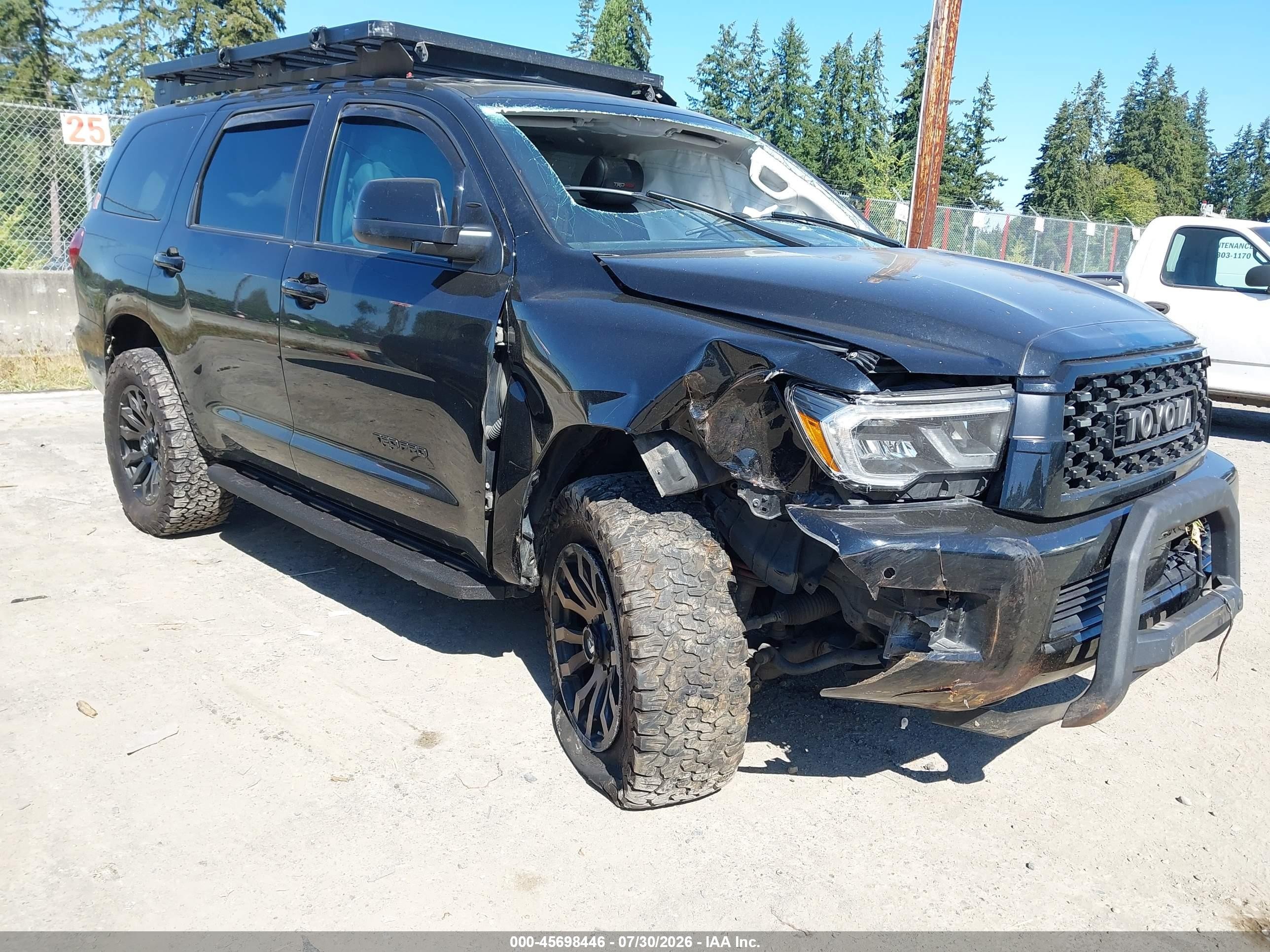 2020 Toyota Sequoia VIN 5TDBY5G17LS176638 — IAAI salvage auction photo