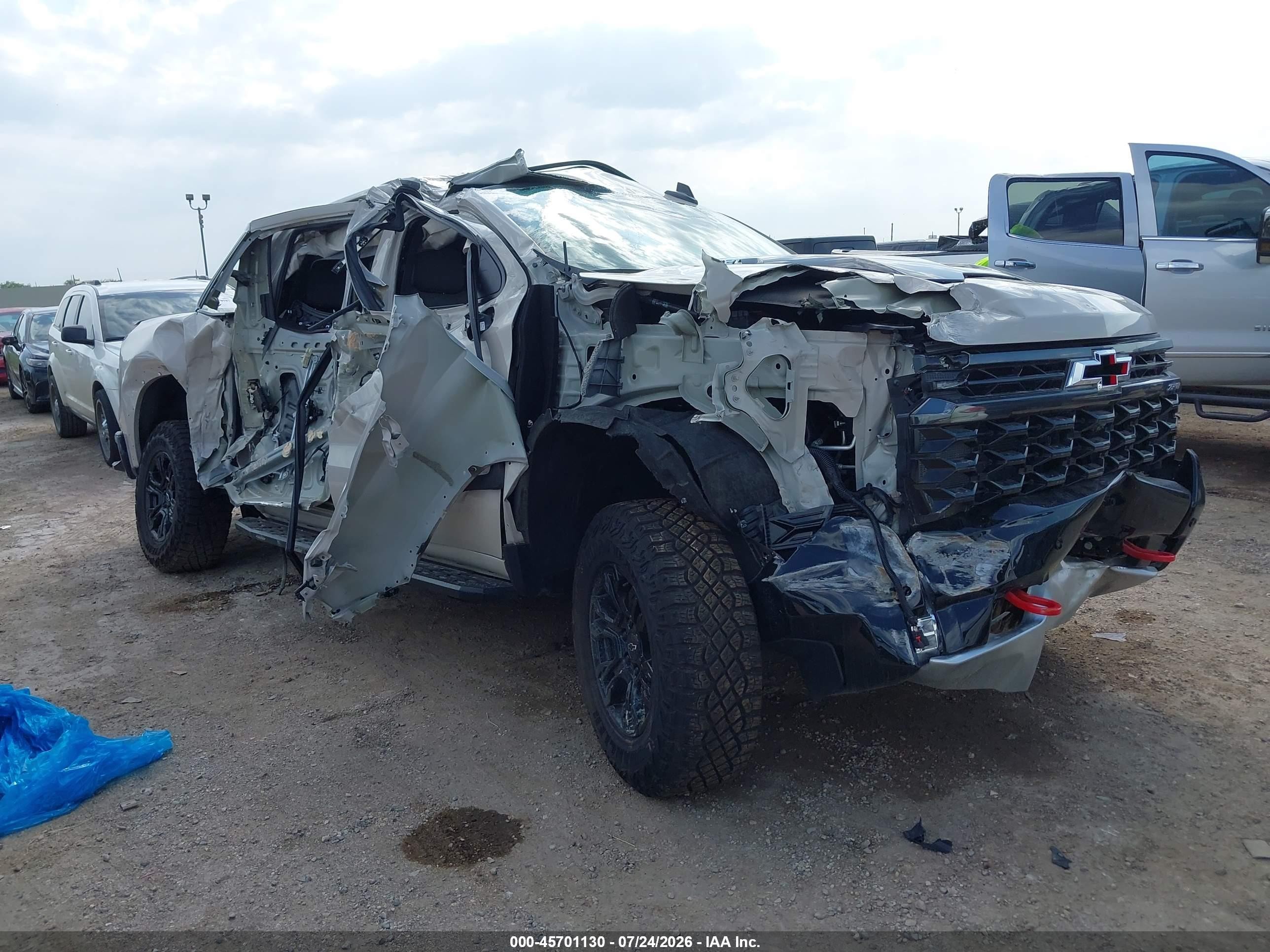 2026 Chevrolet Silverado 1500 VIN 3GCUKHEL9TG186733 — IAAI salvage auction photo