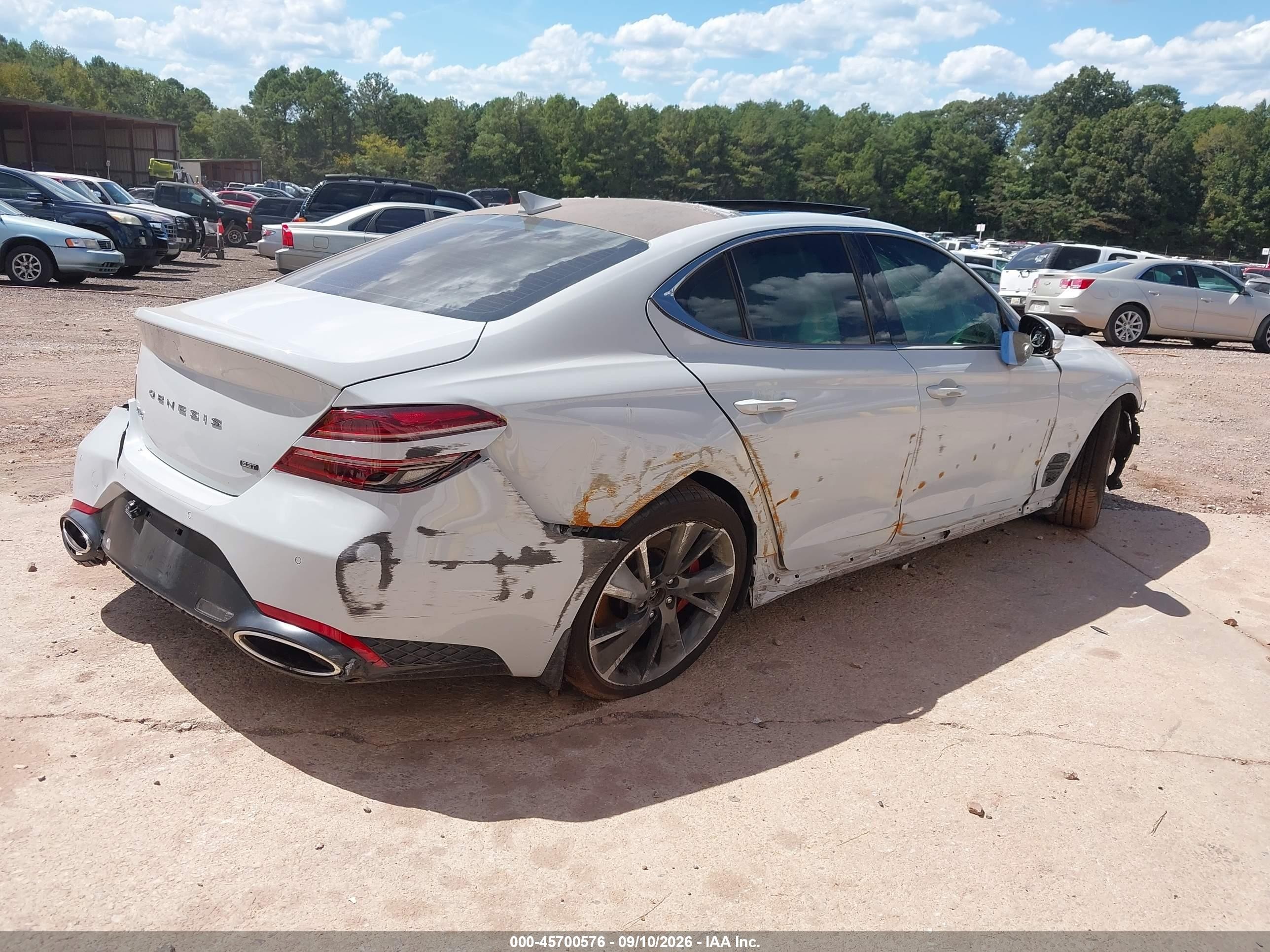 2022 Genesis G70 VIN KMTG54TE4NU091726 IAAI salvage auction — Front & Rear, Salvage (Alabama), sold $3,750 on 2026-09-12 (photo 4)