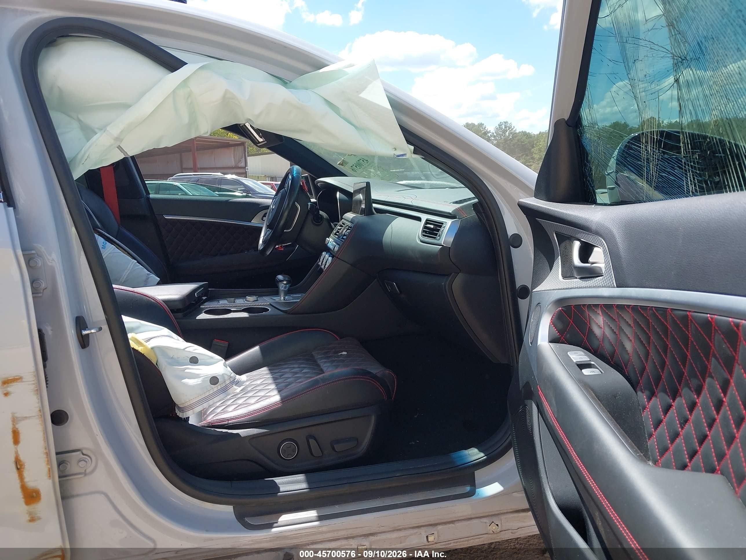 2022 Genesis G70 VIN KMTG54TE4NU091726 IAAI salvage auction — Front & Rear, Salvage (Alabama), sold $3,750 on 2026-09-12 (photo 5)