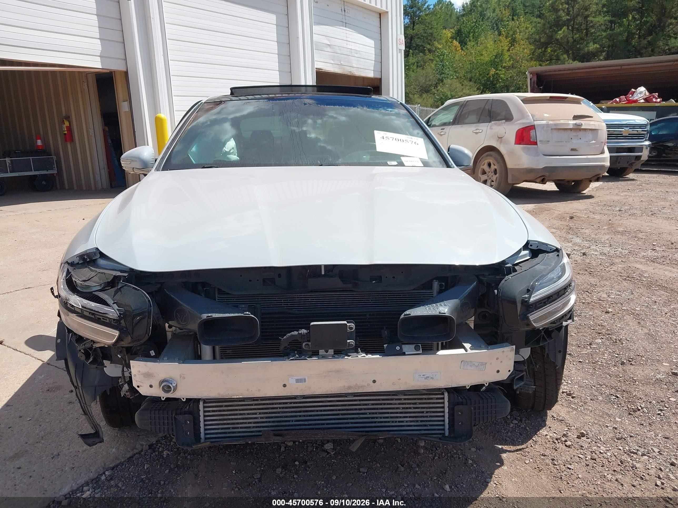 2022 Genesis G70 VIN KMTG54TE4NU091726 IAAI salvage auction — Front & Rear, Salvage (Alabama), sold $3,750 on 2026-09-12 (photo 6)