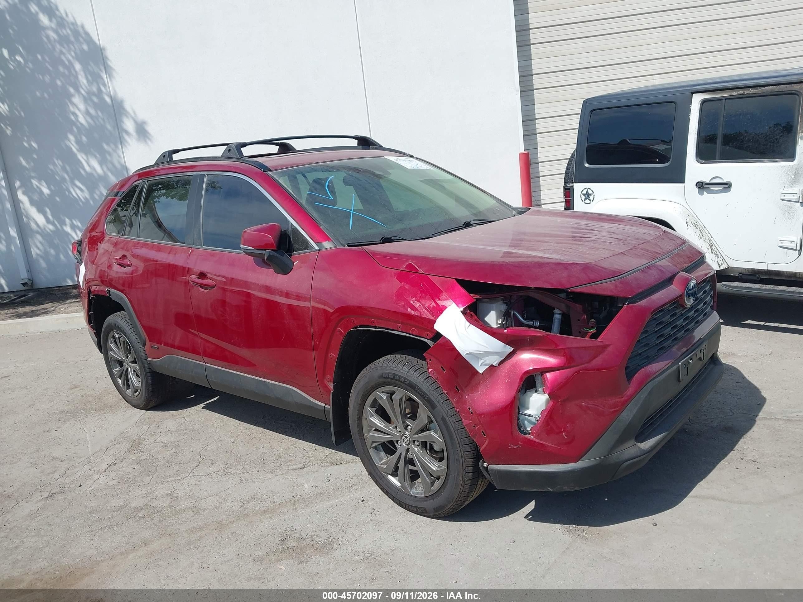 2022 Toyota RAV4 Hybrid VIN JTMB6RFV0ND071598 — IAAI salvage auction photo