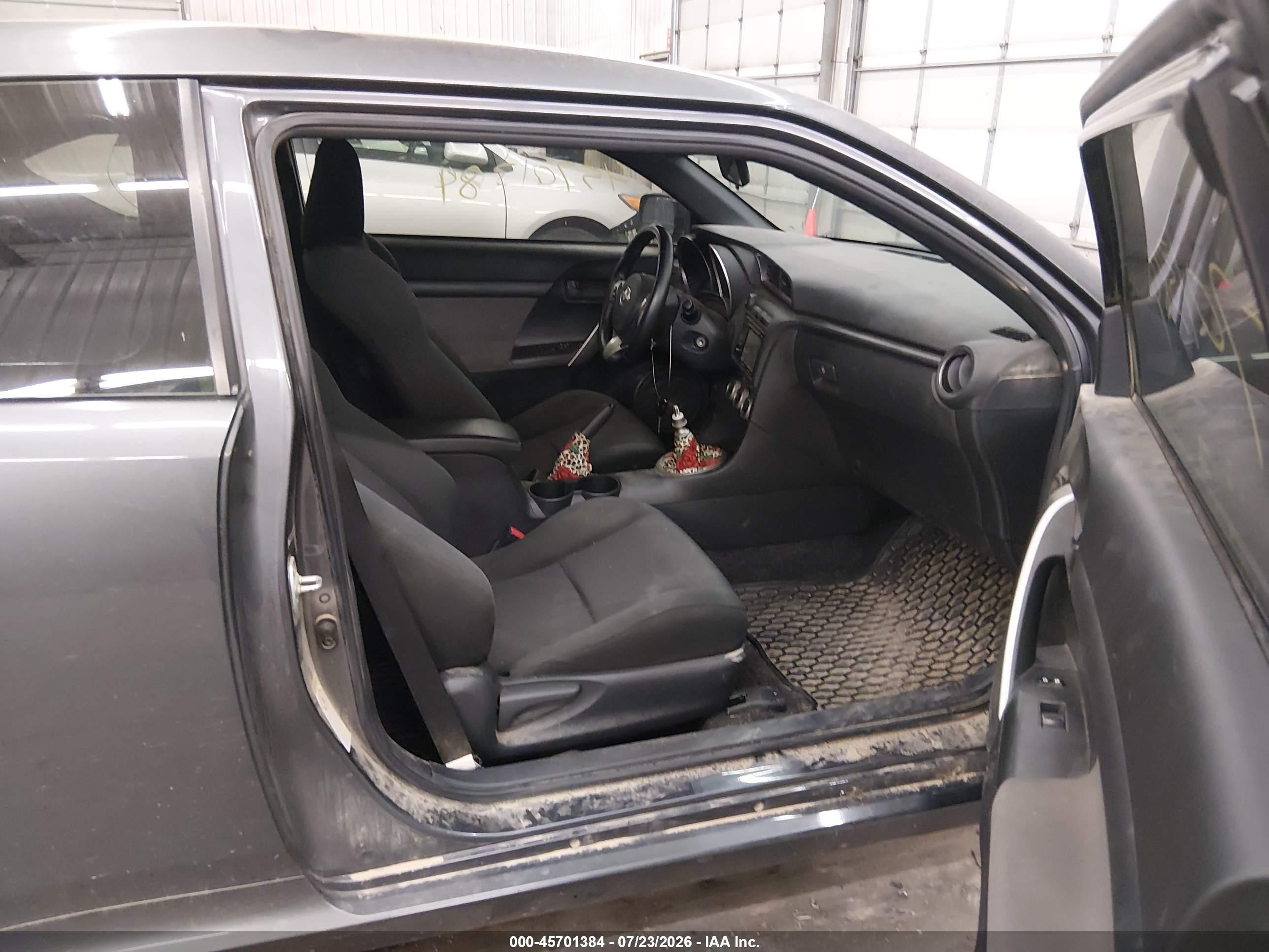 2012 Scion tC VIN JTKJF5C72C3036549 IAAI salvage auction — Unknown, Salvage (Minnesota), sold $600 on 2026-09-25 (photo 5)