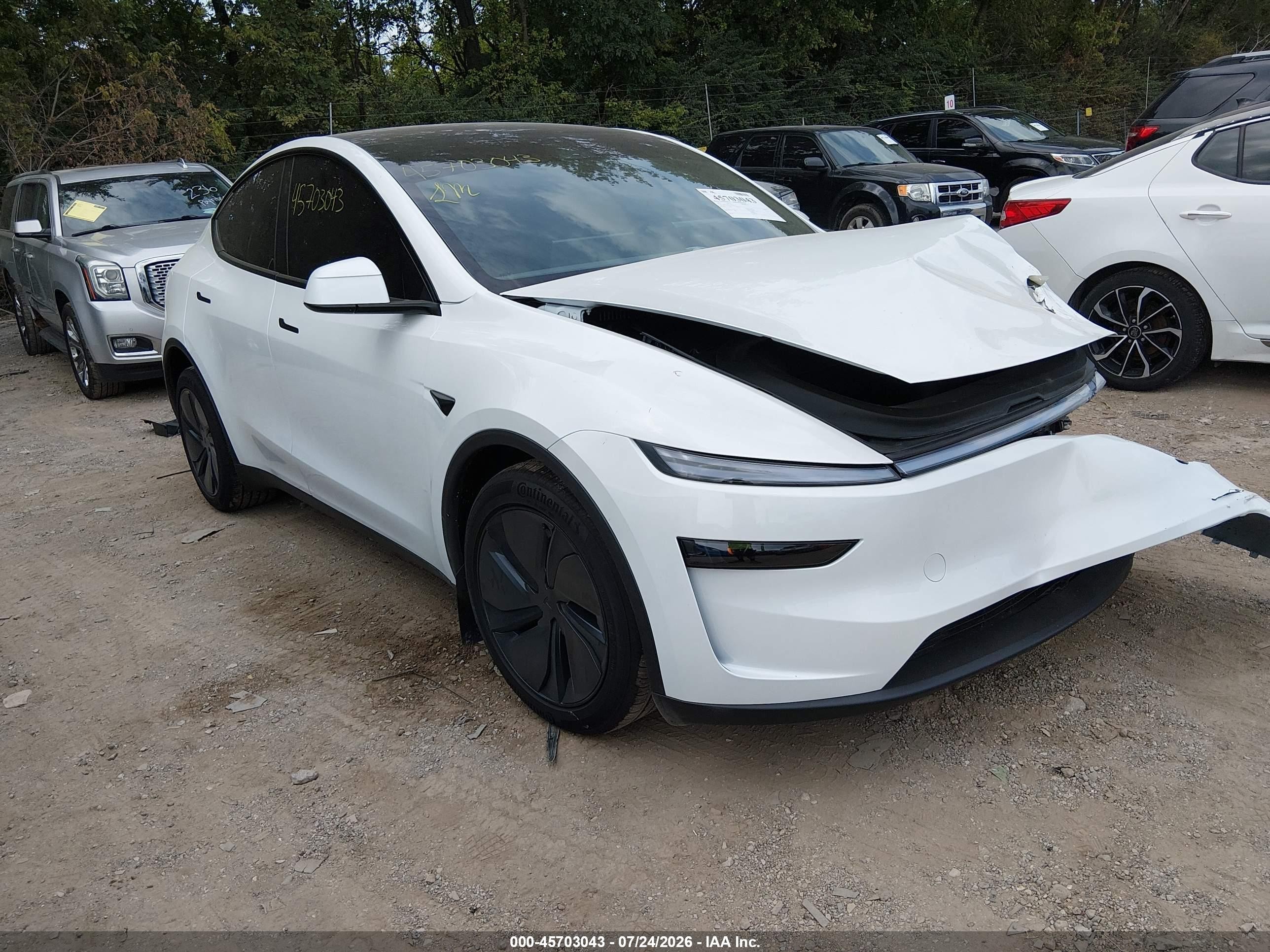 2026 Tesla Model y VIN 7SAYGDEE6TF637610 IAAI salvage auction — Unknown, Salvage (Indiana), sold $22,600 on 2026-09-05 (photo 1)