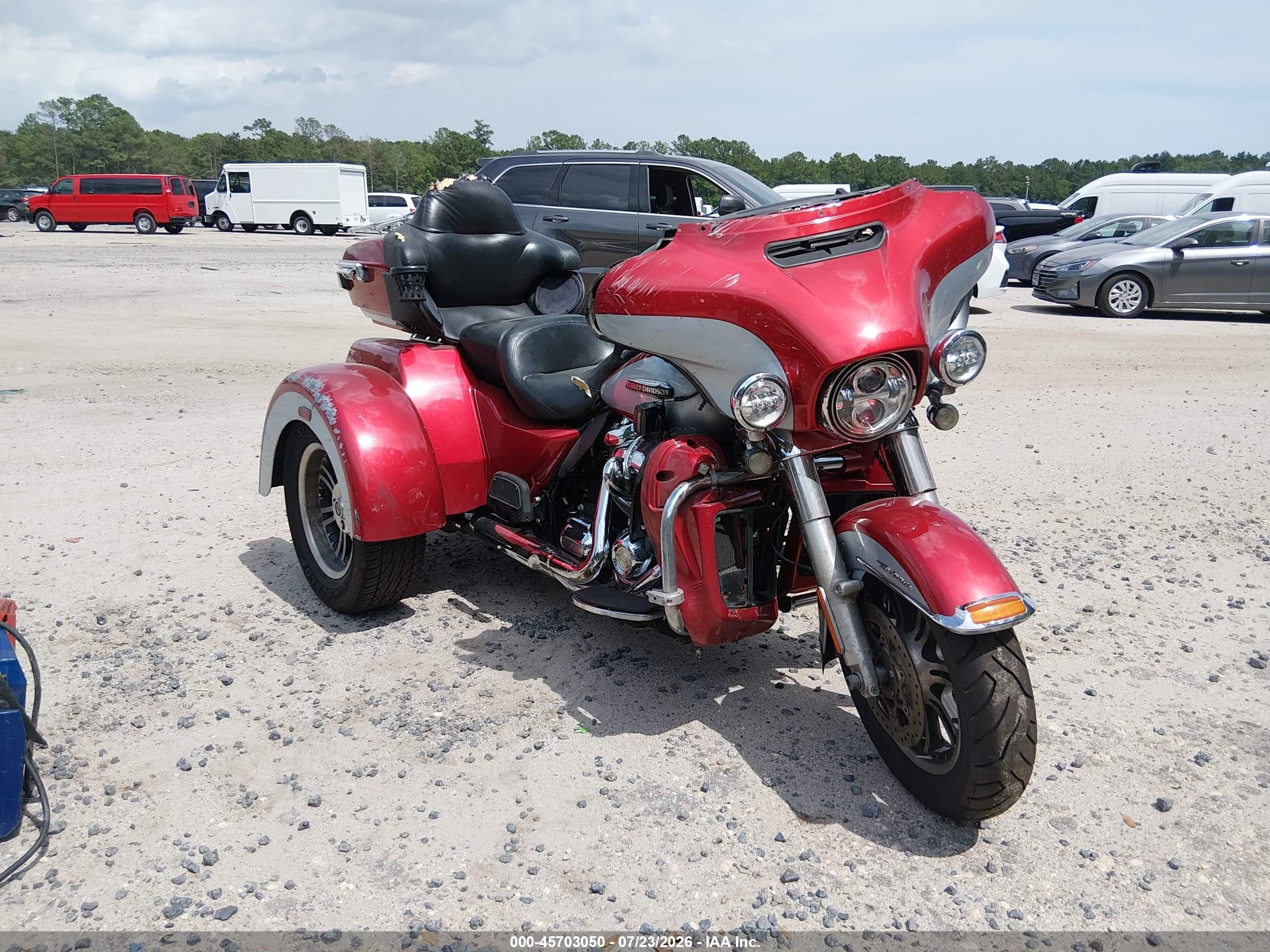 2019 Harley-davidson Tri glide ultra VIN 1HD1MAF16KB856360 IAAI salvage auction — Front End, Salvage (South Carolina), sold $8,000 on 2026-09-09 (photo 1)