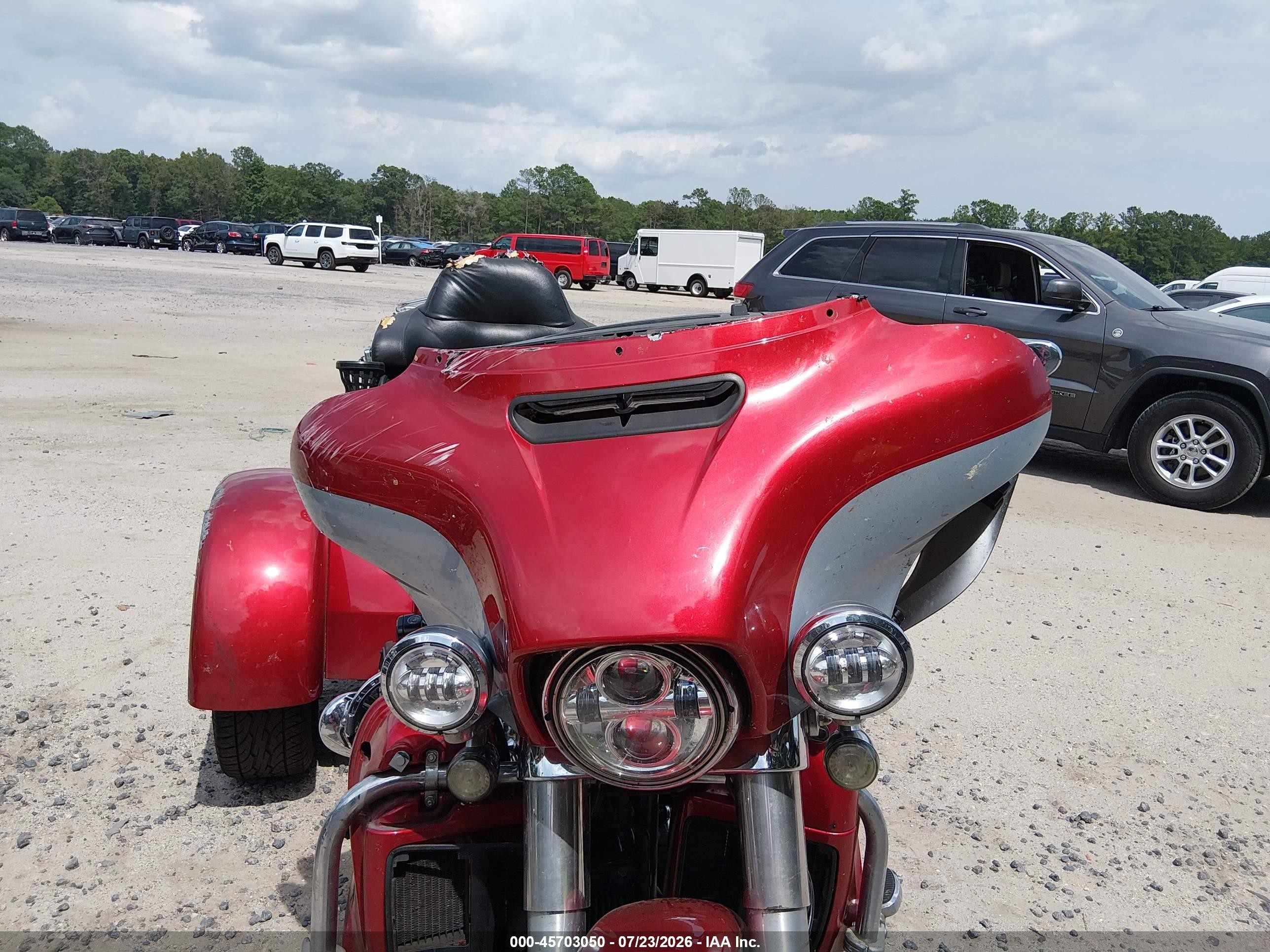 2019 Harley-davidson Tri glide ultra VIN 1HD1MAF16KB856360 IAAI salvage auction — Front End, Salvage (South Carolina), sold $8,000 on 2026-09-09 (photo 5)
