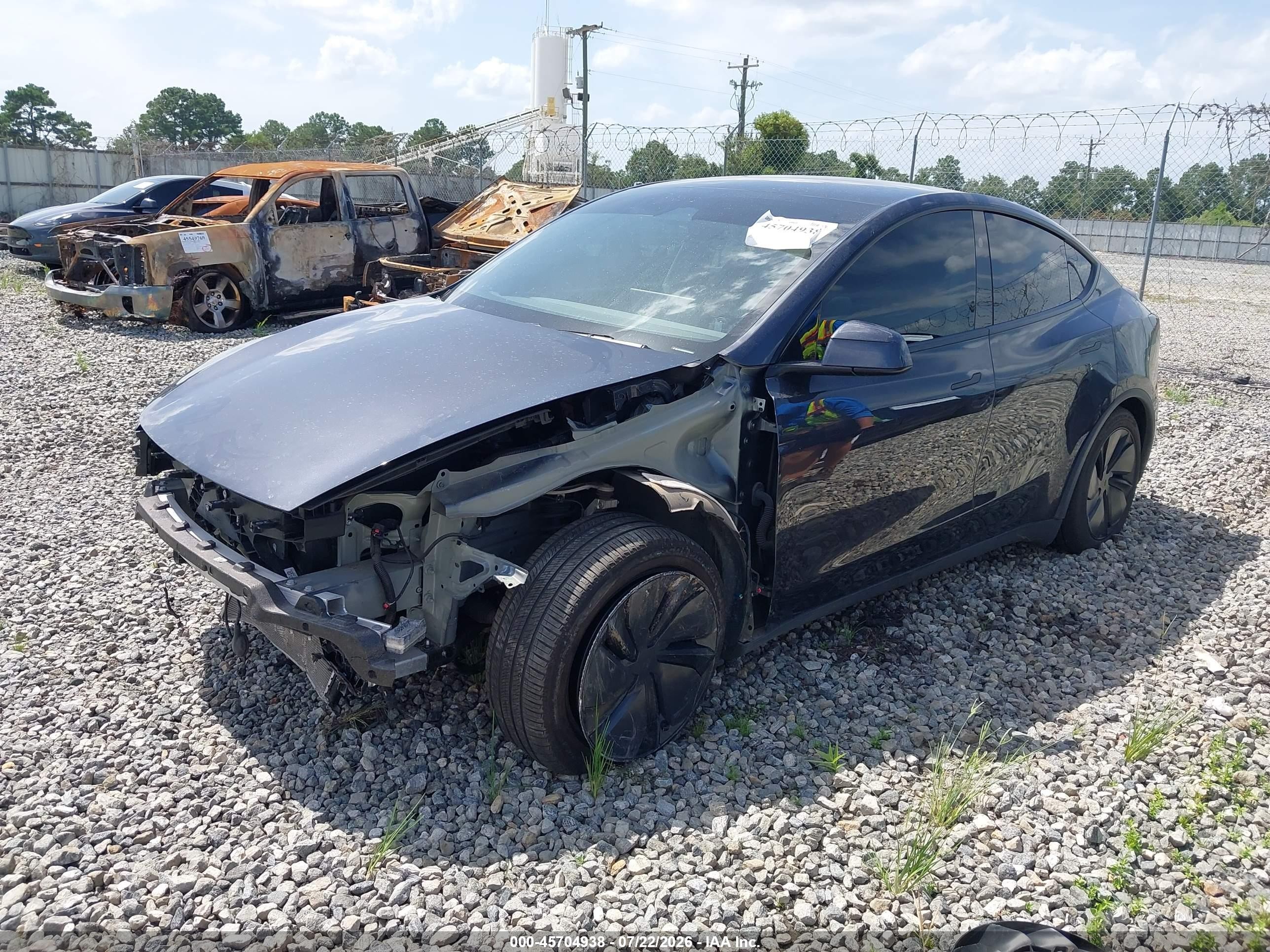 2026 Tesla Model y VIN 7SAYGDEE6TA392997 IAAI salvage auction — Unknown, Salvage (Georgia), sold $22,600 on 2026-10-01 (photo 2)