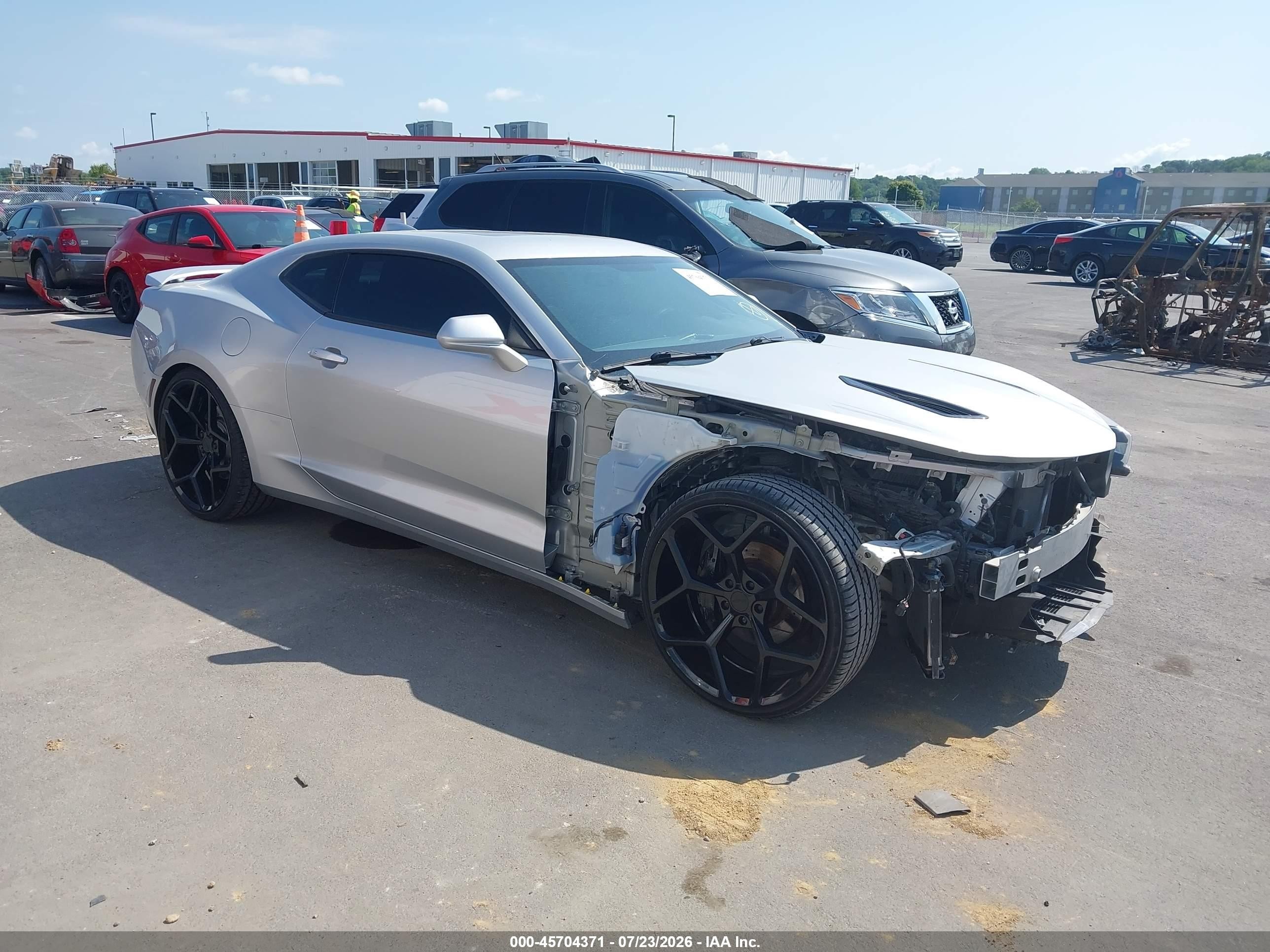 2018 Chevrolet Camaro VIN 1G1FF1R71J0121175 — IAAI salvage auction photo