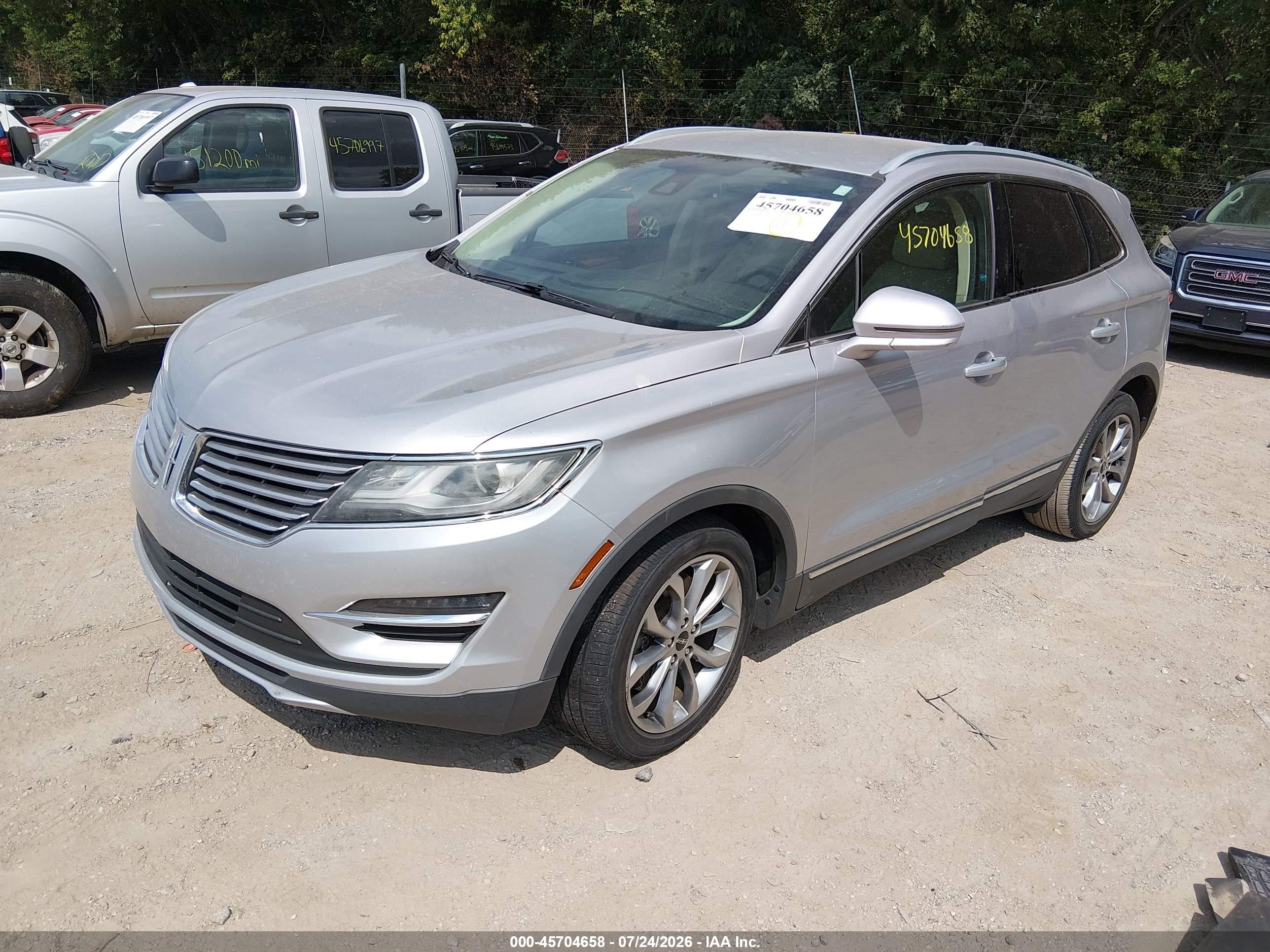 2017 Lincoln Mkc VIN 5LMCJ2C94HUL00587 IAAI salvage auction — Unknown, Salvage (Indiana), sold $875 on 2026-09-09 (photo 2)