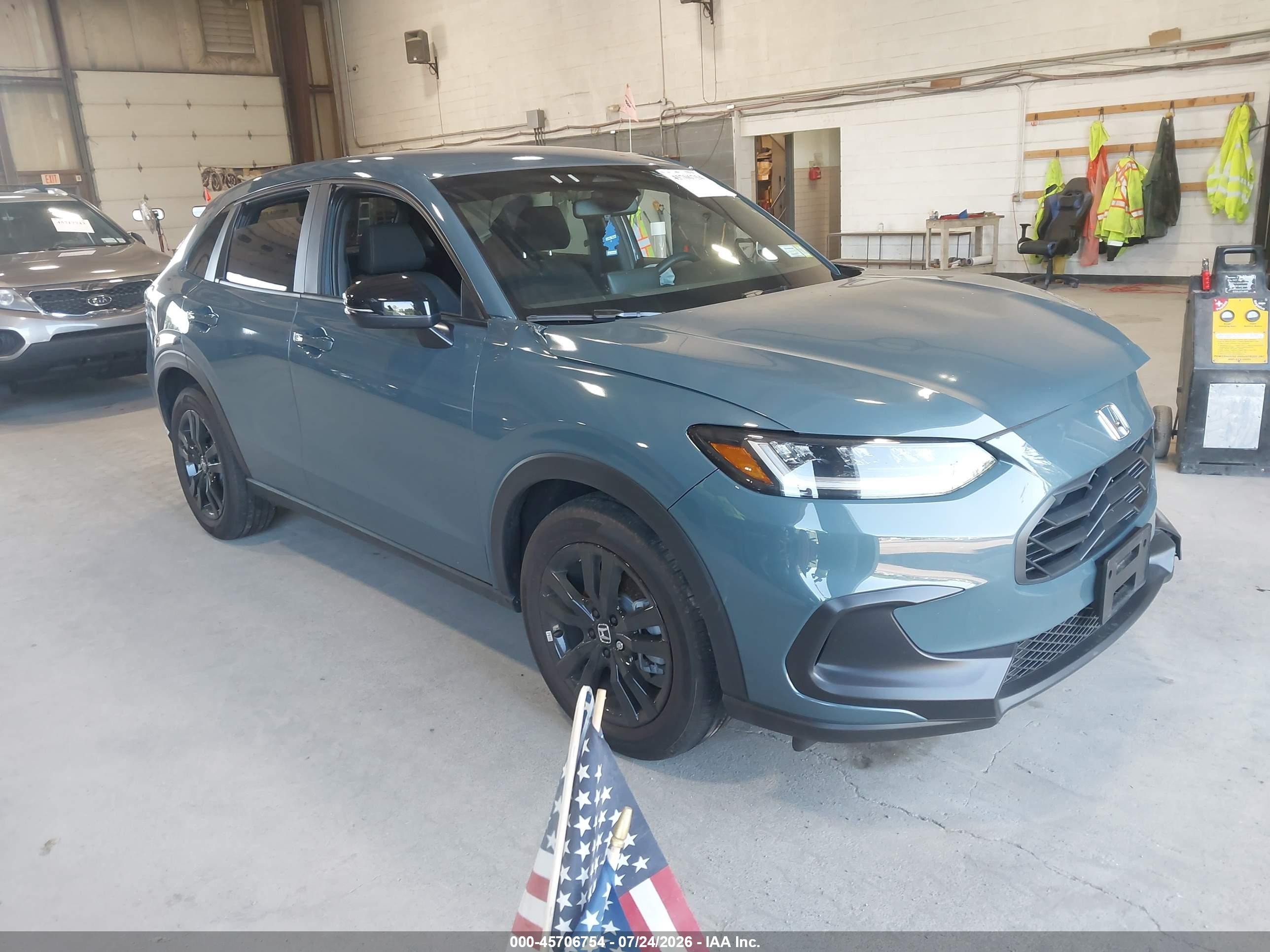 2026 Honda HR-V VIN 3CZRZ2H51TM775038 — IAAI salvage auction photo